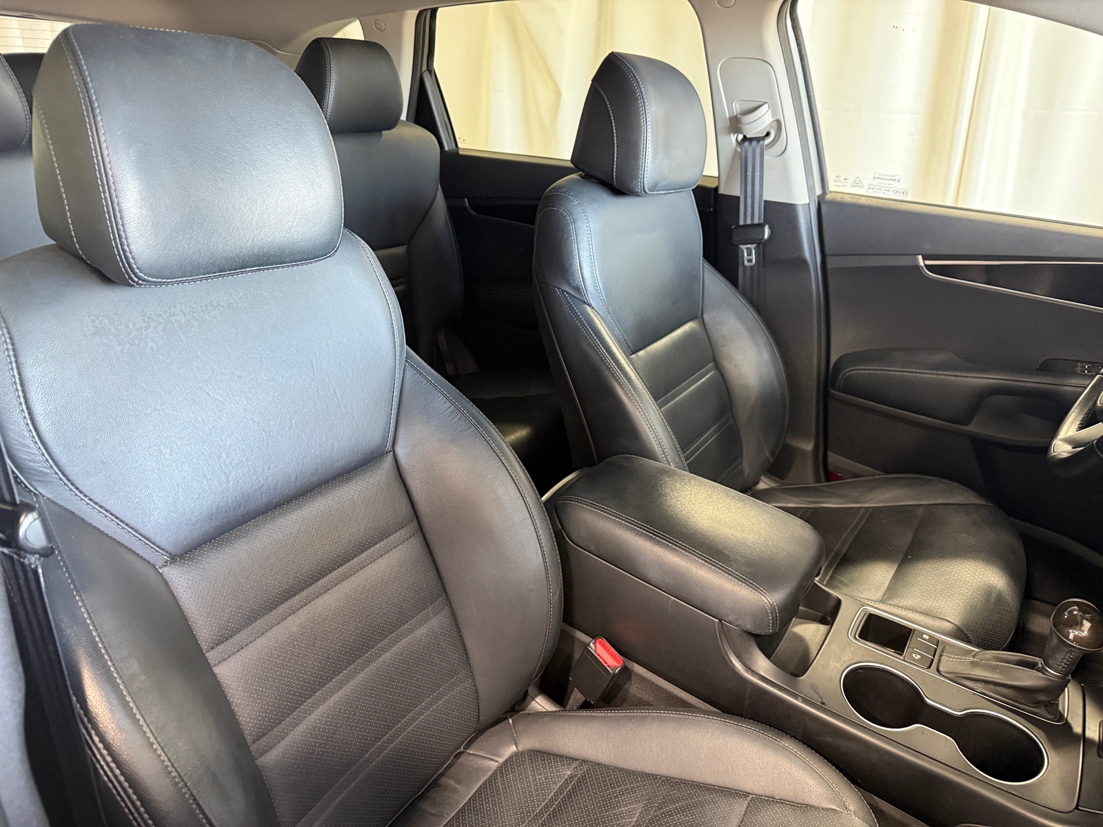 Thumbnail: 2017 Kia Sorento - 2