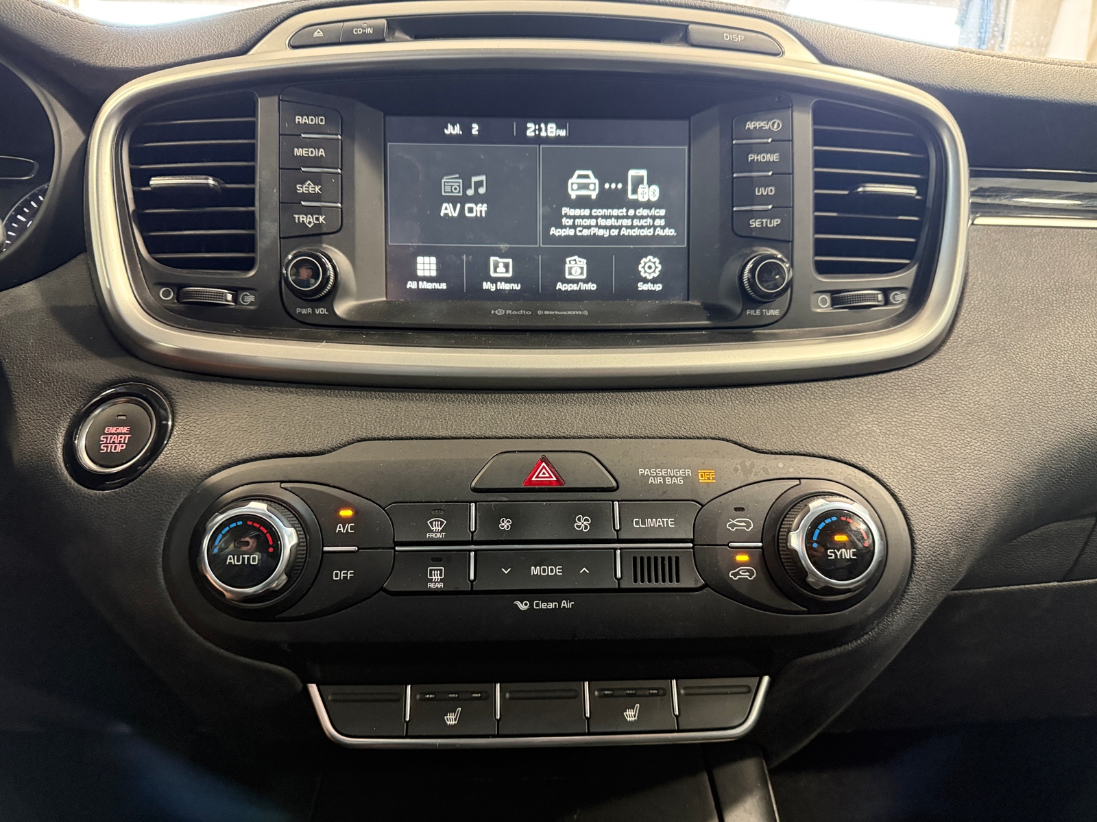 Thumbnail: 2017 Kia Sorento - 4
