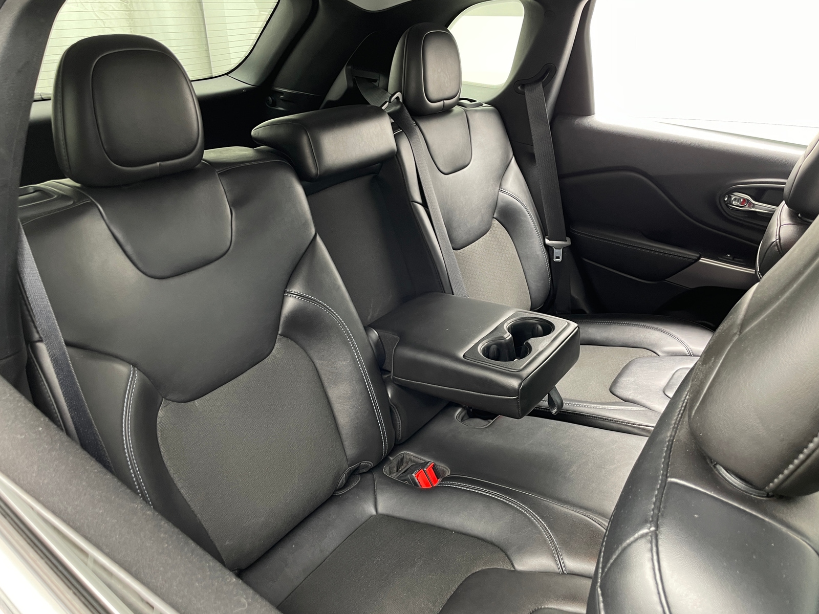 Thumbnail: 2021 Jeep Cherokee - 6