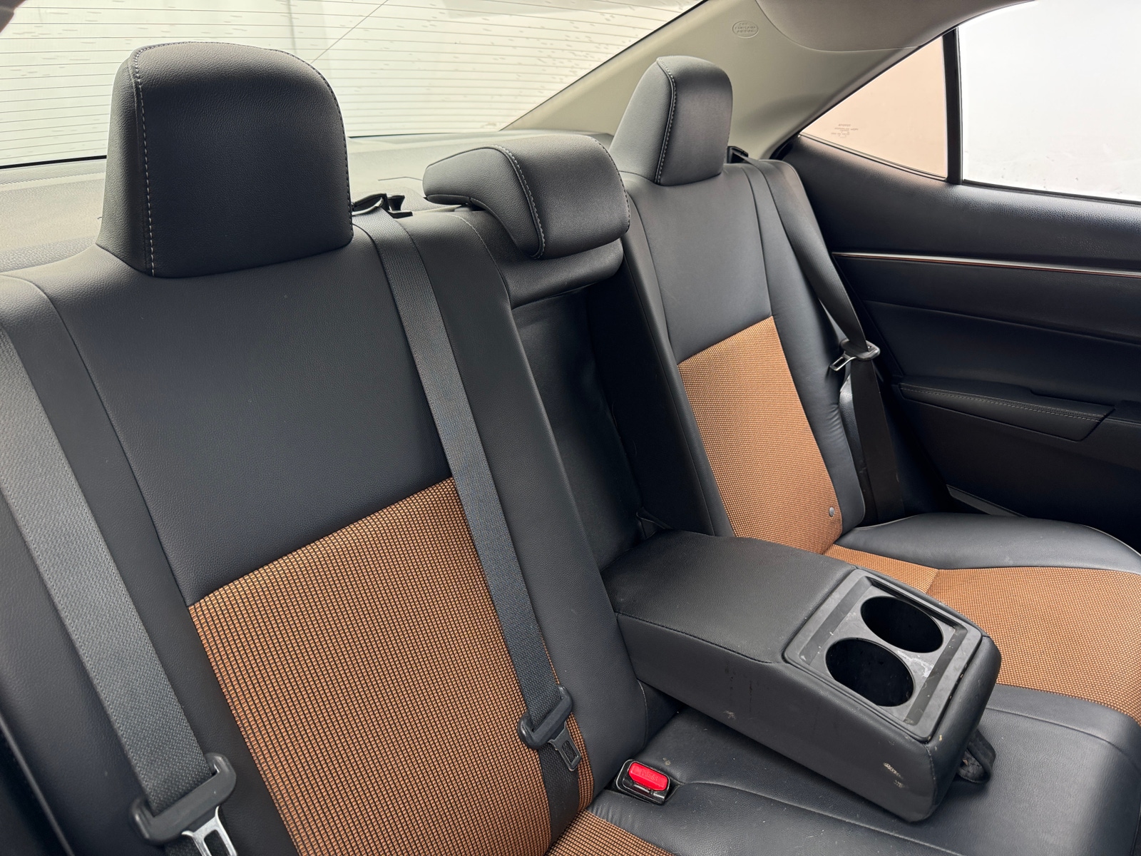 Thumbnail: 2015 Toyota Corolla - 6