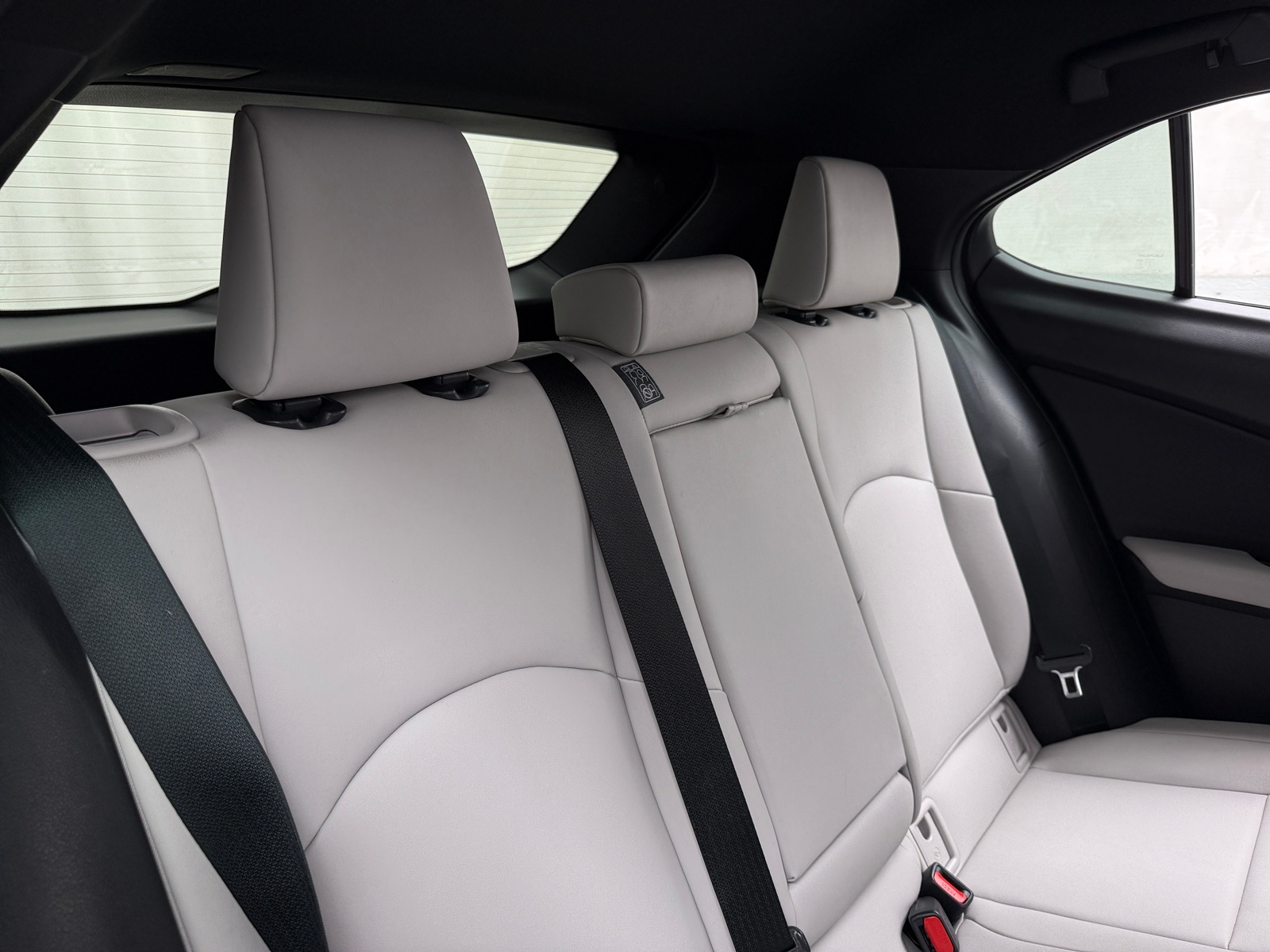 Thumbnail: 2023 Lexus UX - 6