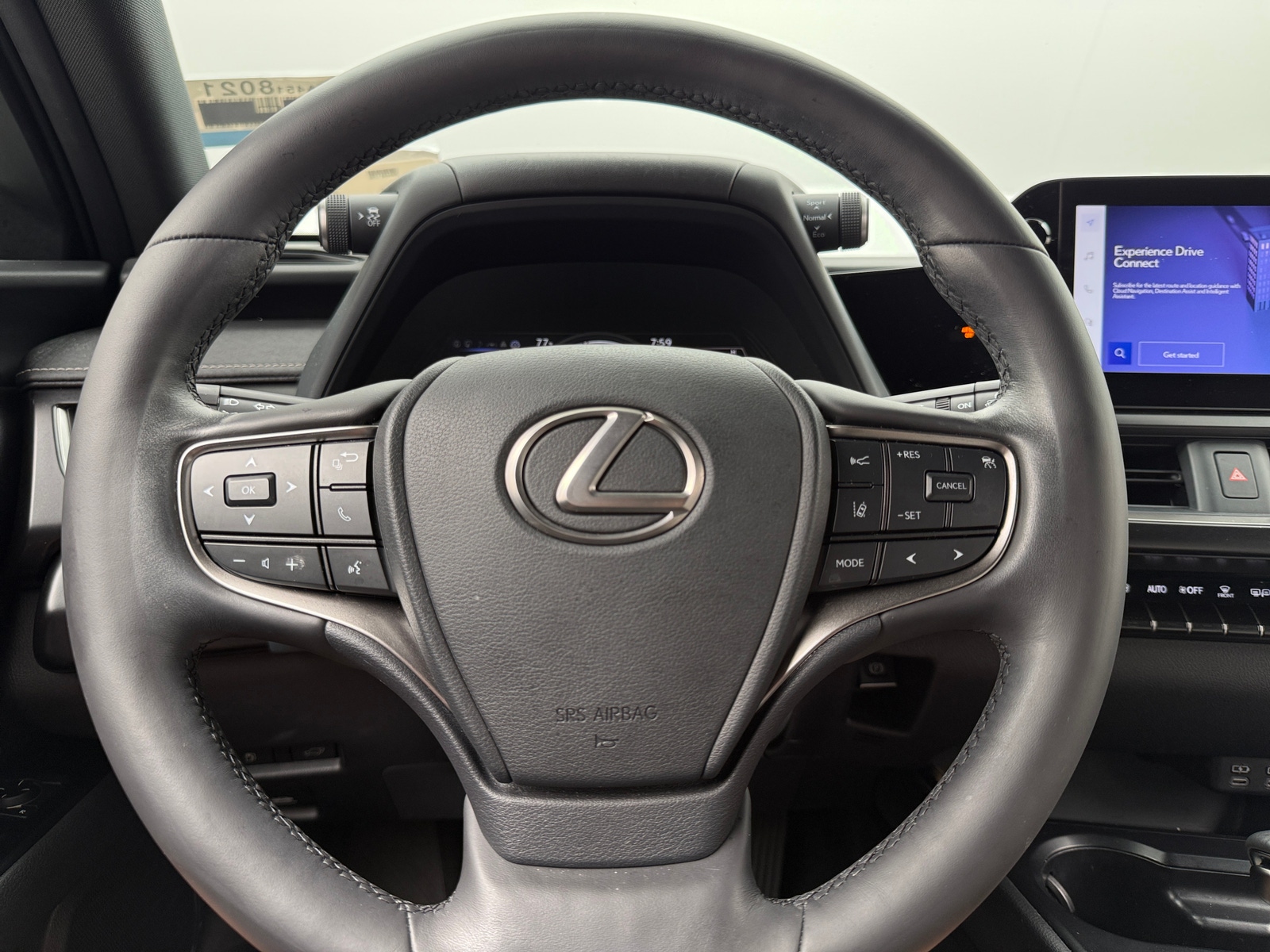 Thumbnail: 2023 Lexus UX - 5