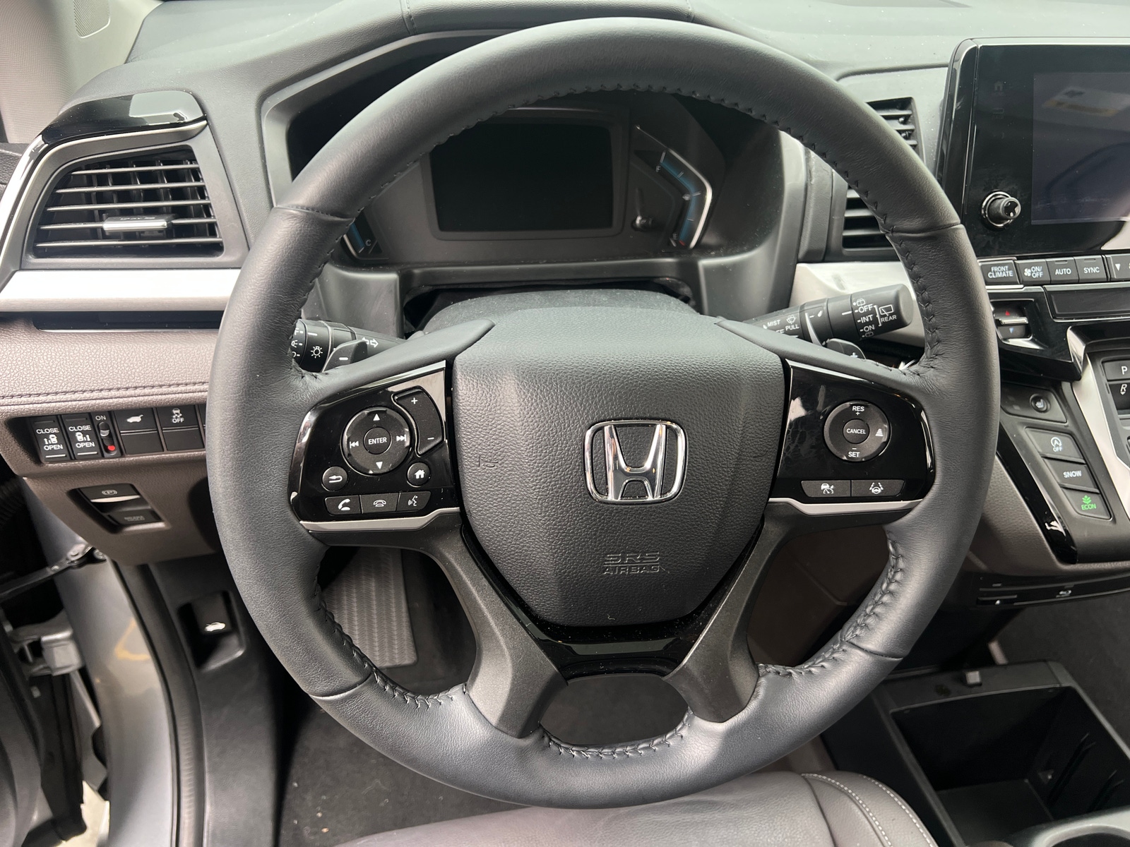 Thumbnail: 2023 Honda Odyssey - 4