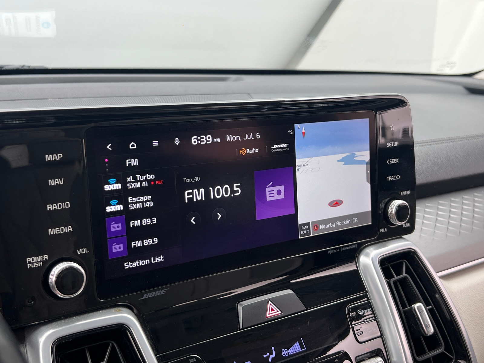 Thumbnail: 2023 Kia Sorento - 3