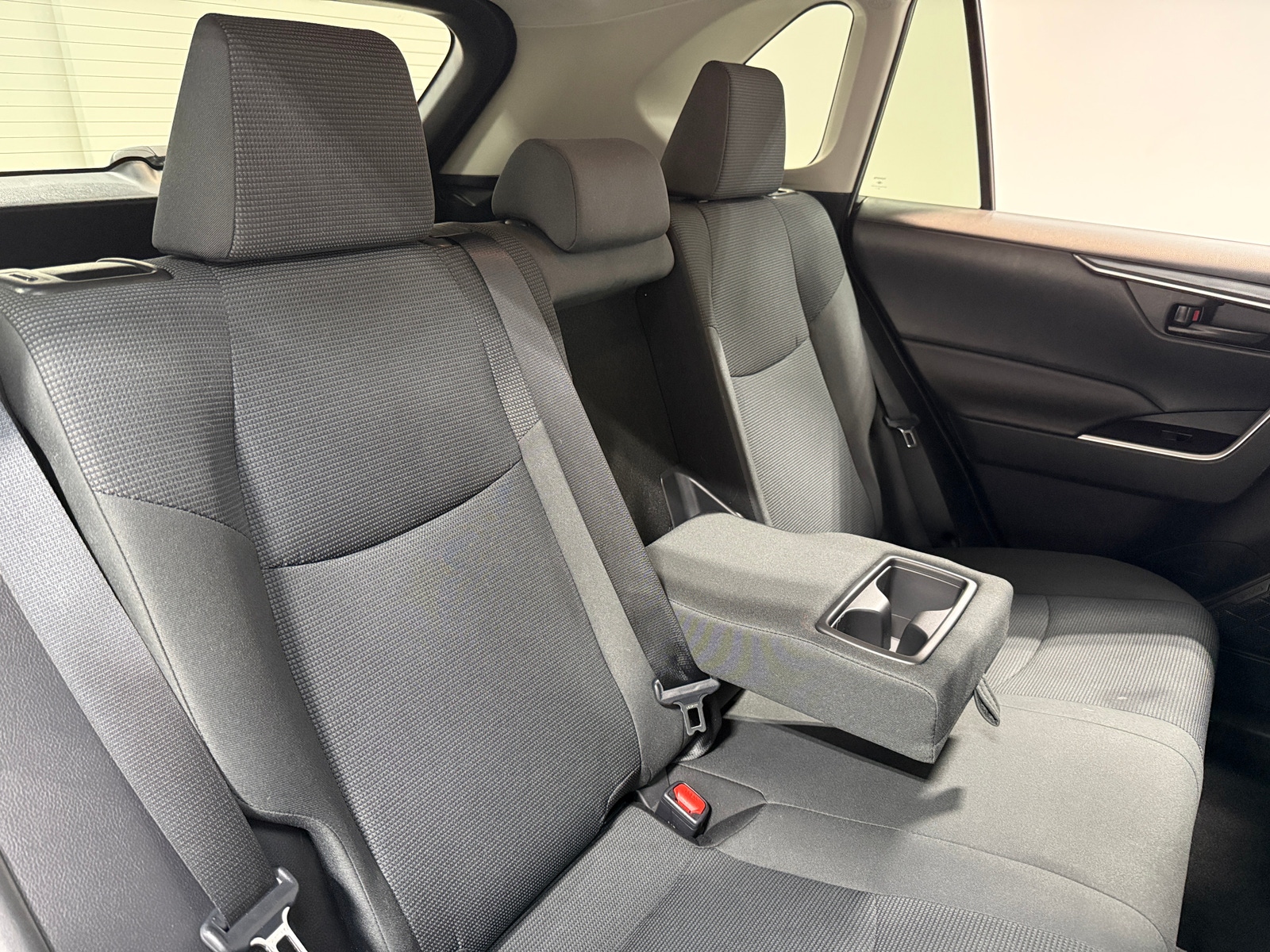 Thumbnail: 2021 Toyota RAV4 - 6