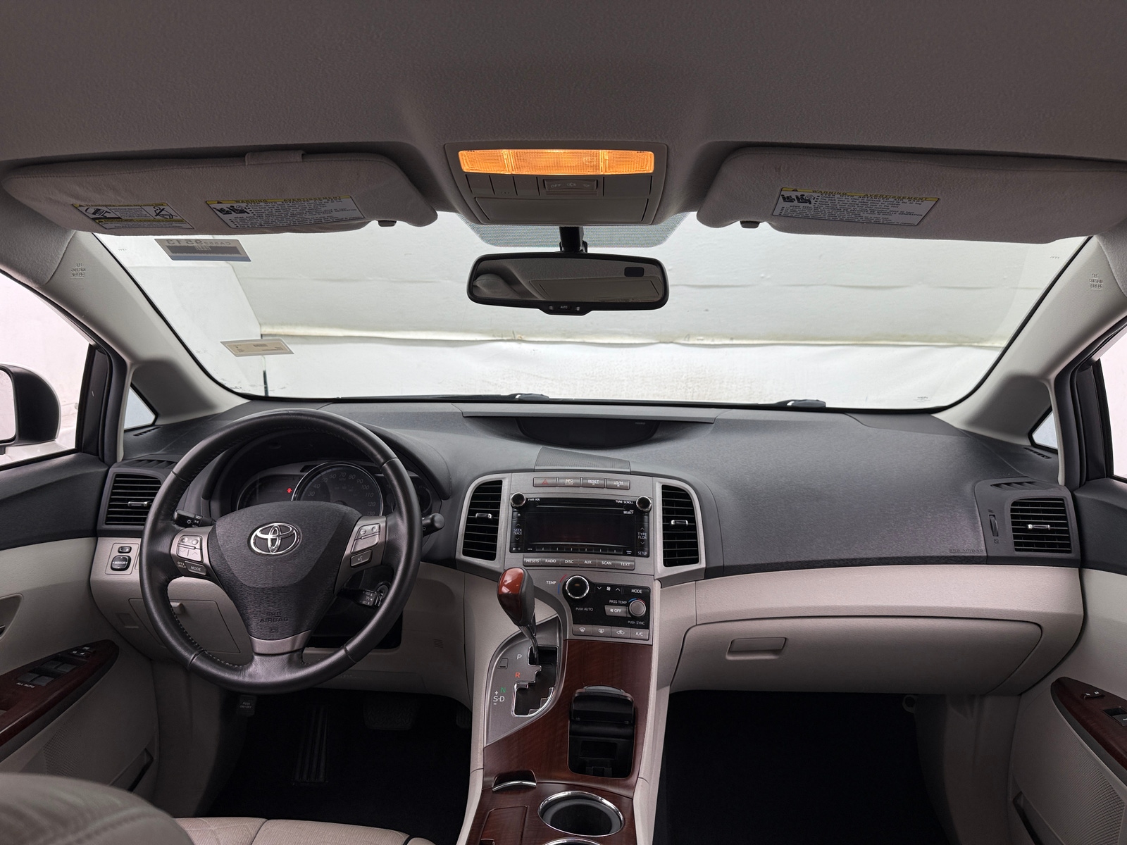Thumbnail: 2010 Toyota Venza - 3