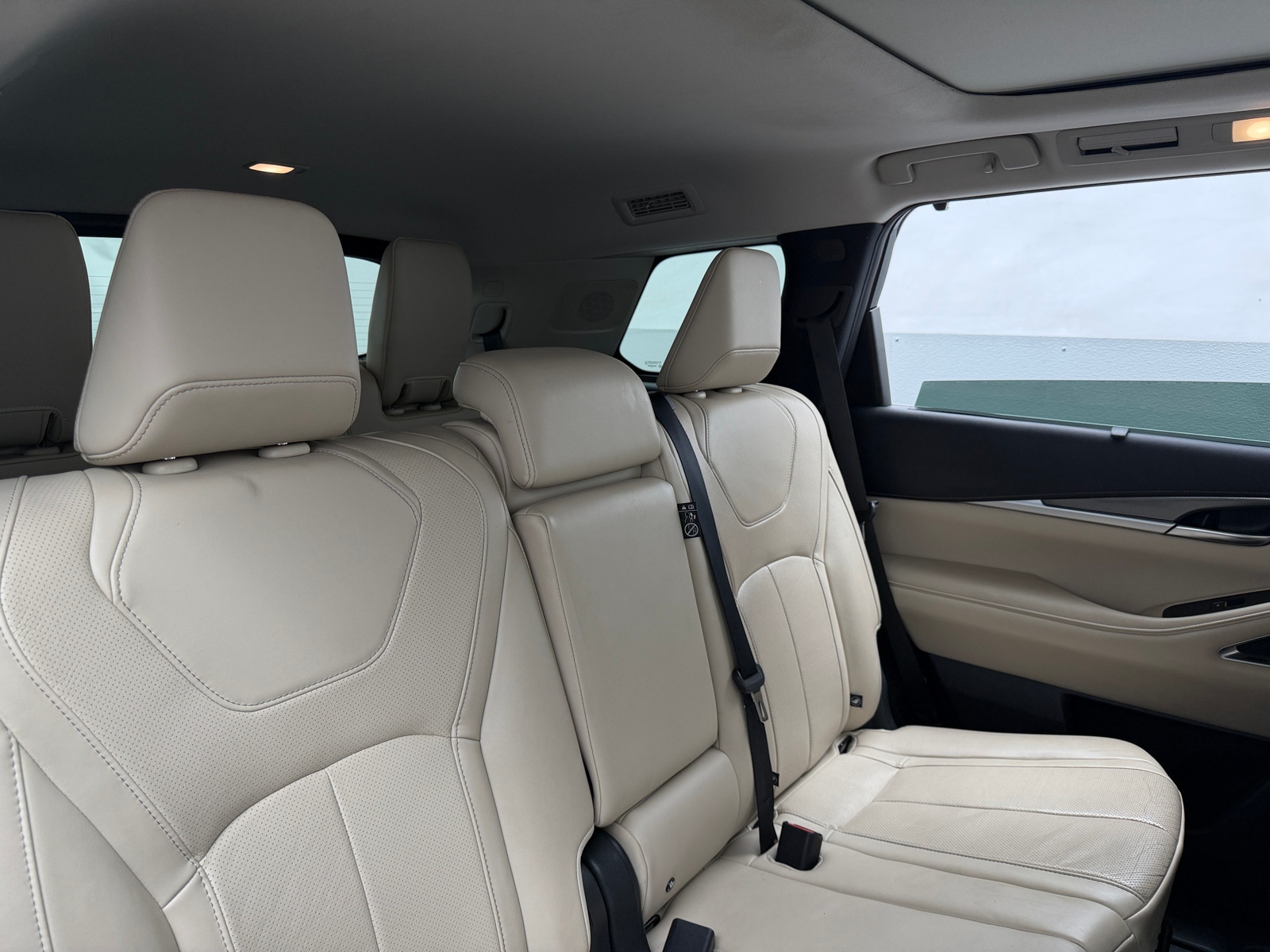 Thumbnail: 2023 INFINITI QX60 - 5