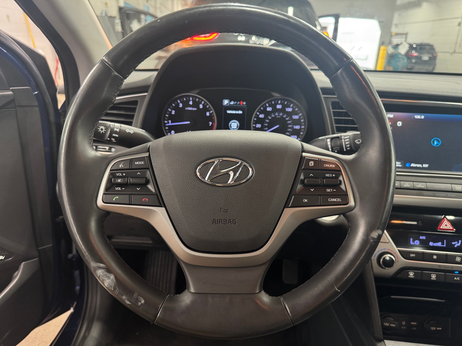 Thumbnail: 2017 Hyundai Elantra - 4