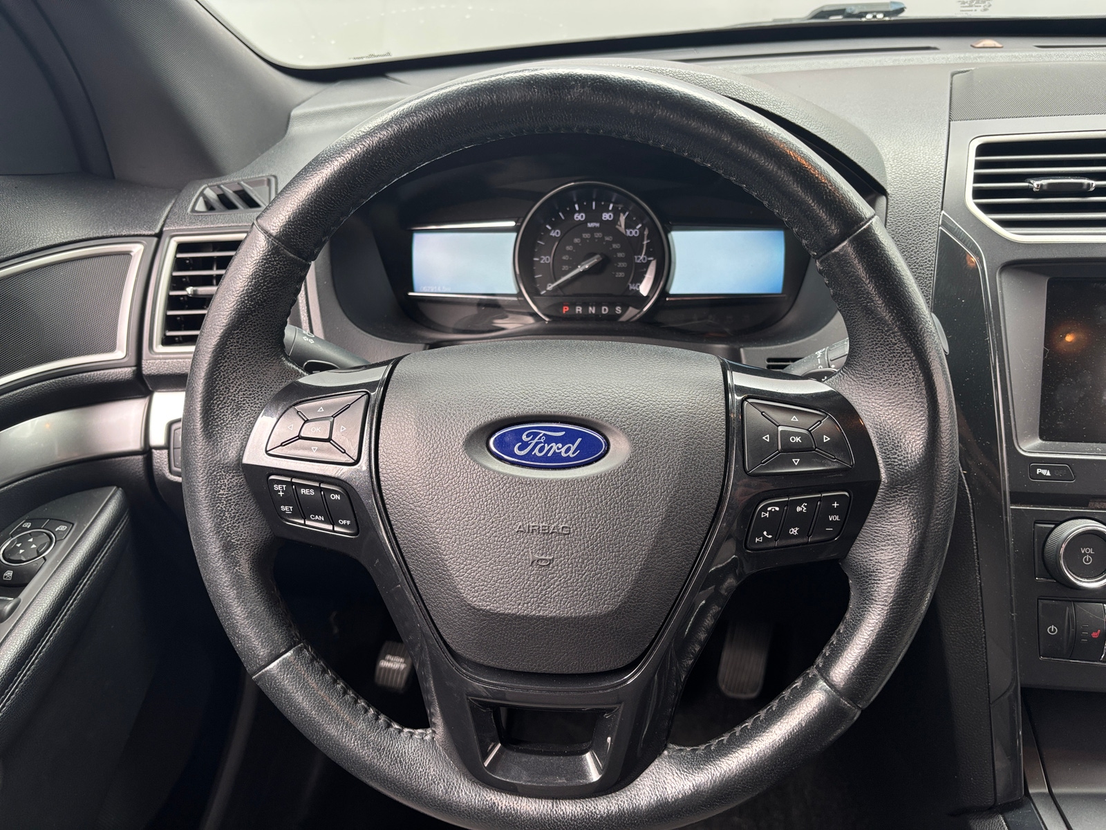 Thumbnail: 2017 Ford Explorer - 4