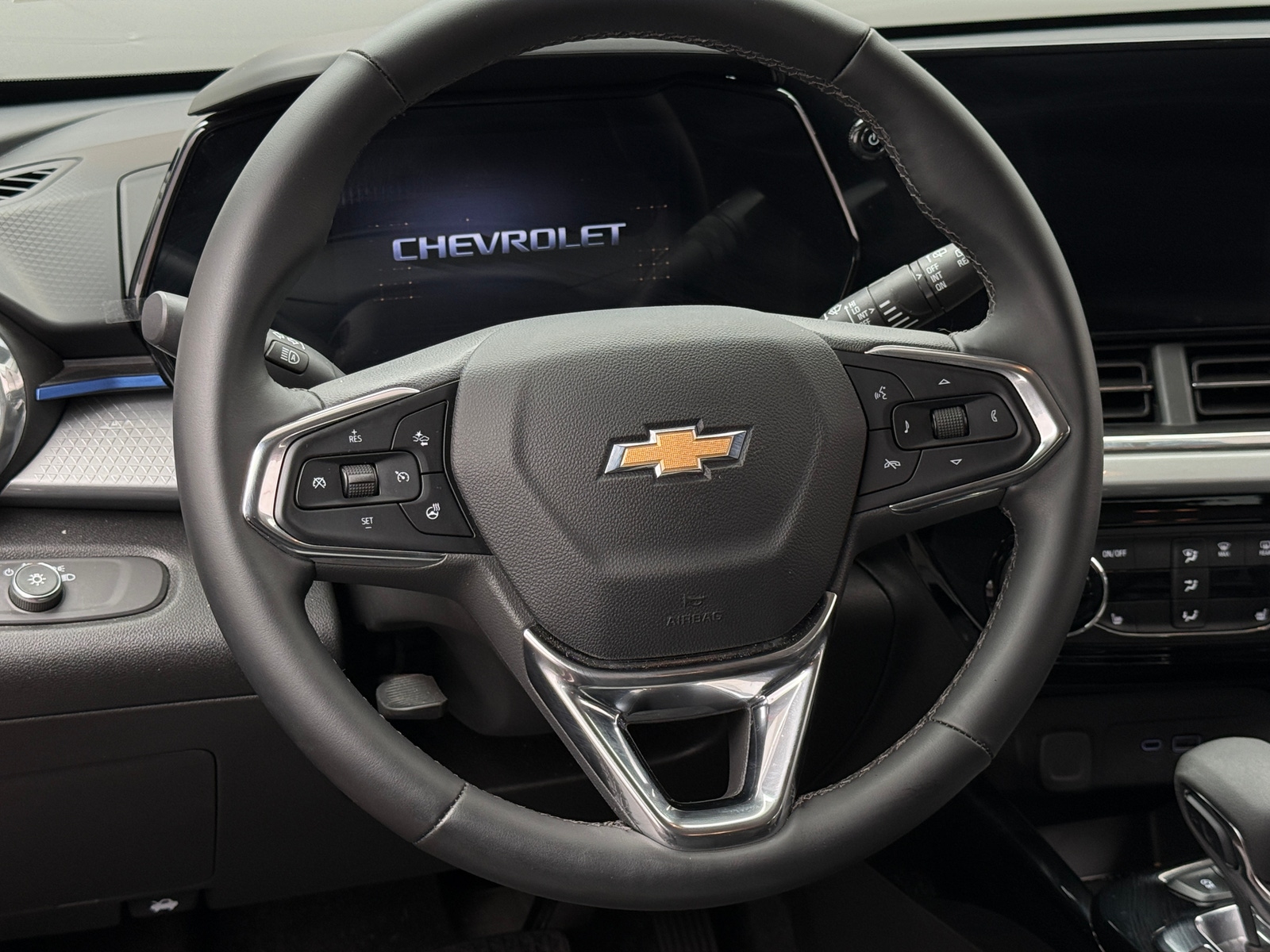 Thumbnail: 2026 Chevrolet Trax - 5