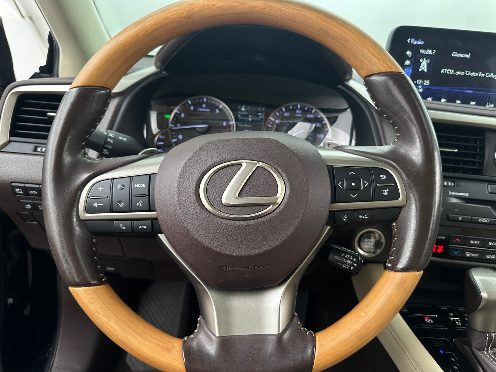 Thumbnail: 2020 Lexus RX - 4