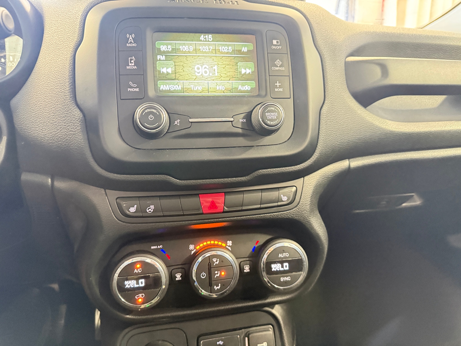 Thumbnail: 2015 Jeep Renegade - 4