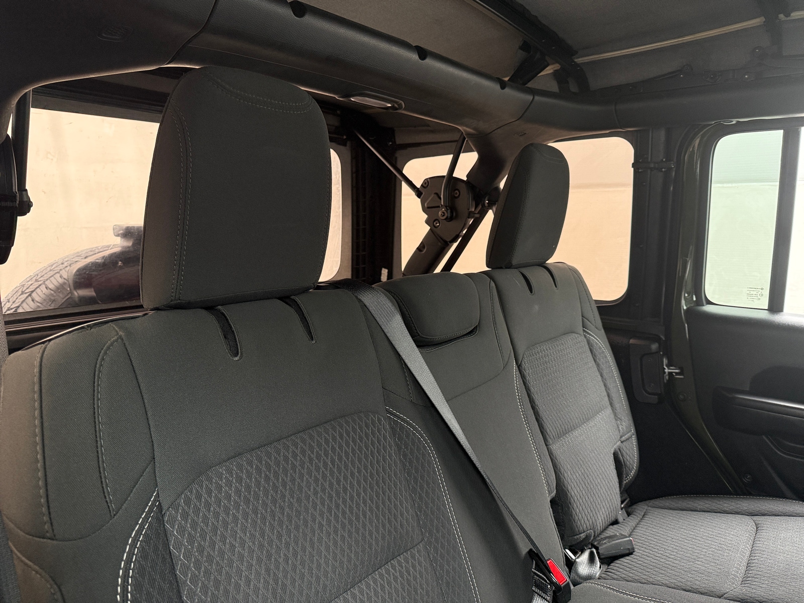 Thumbnail: 2021 Jeep Wrangler - 6