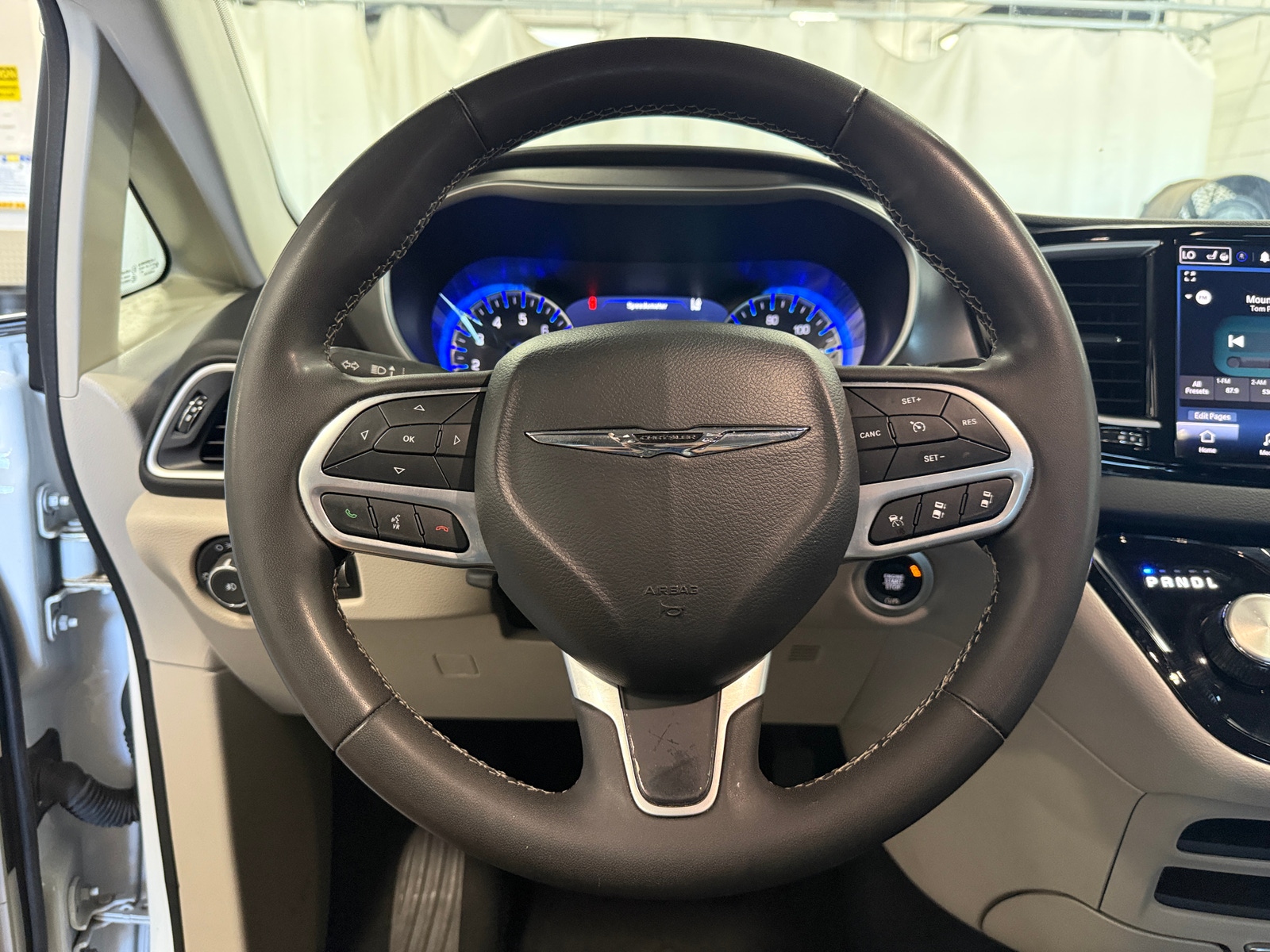 Thumbnail: 2024 Chrysler Pacifica - 4