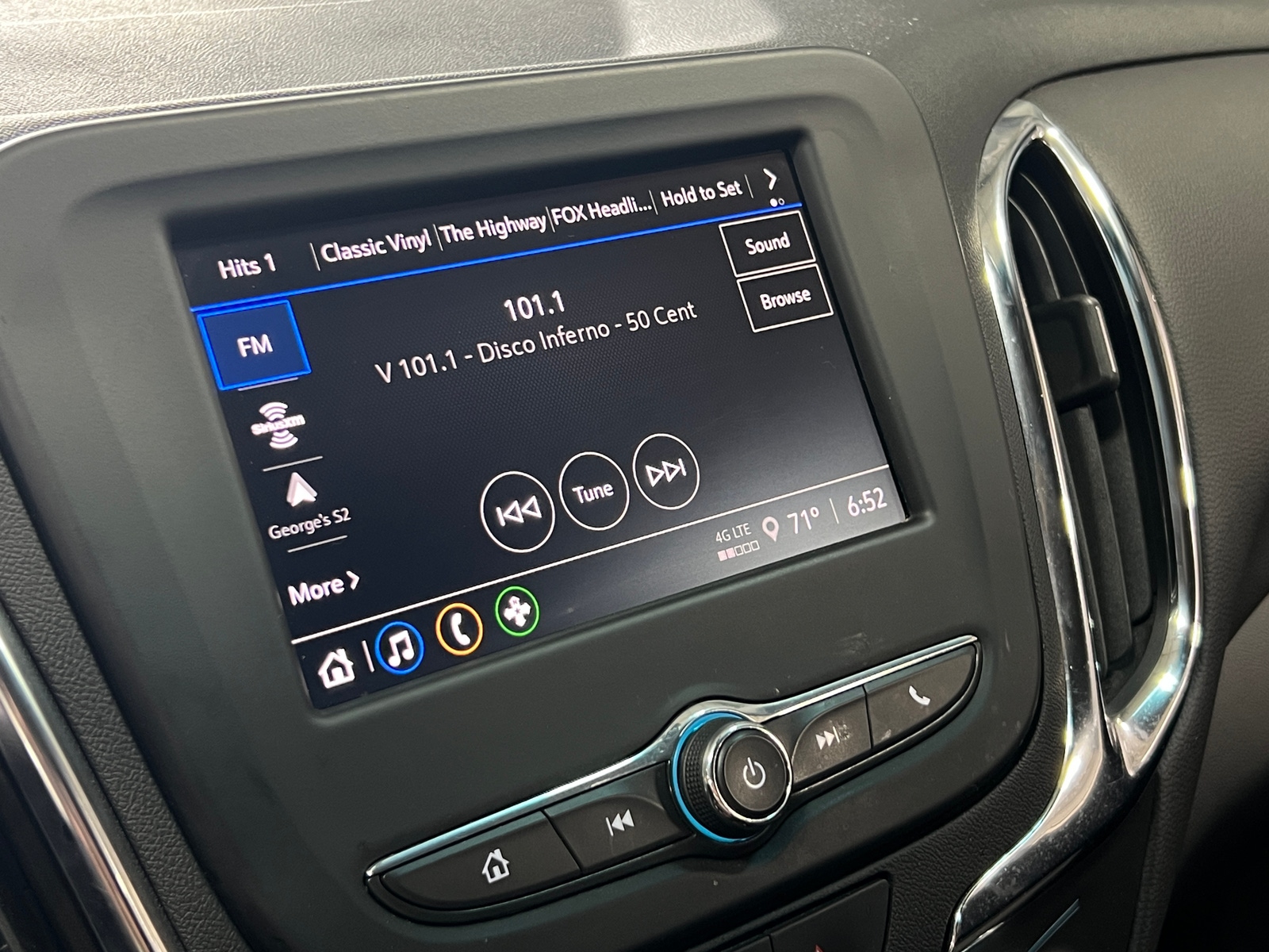 Thumbnail: 2024 Chevrolet Equinox - 4