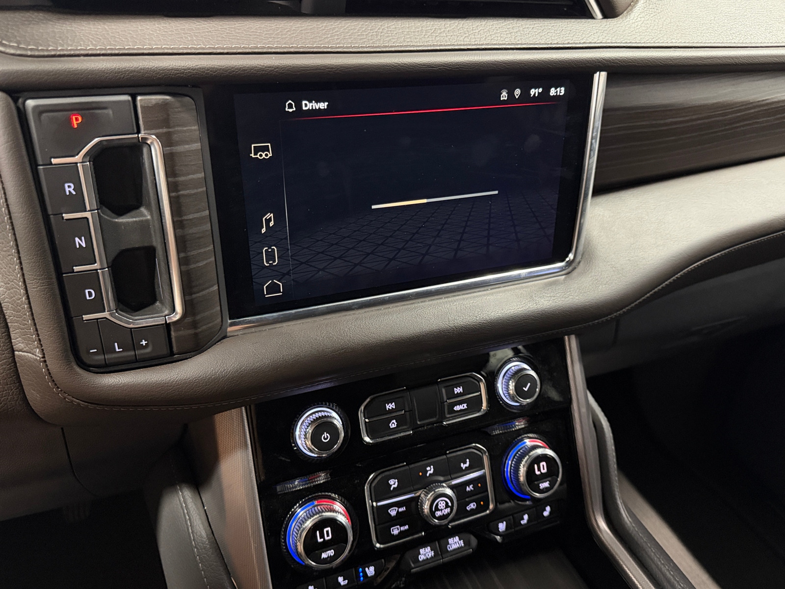 Thumbnail: 2022 GMC Yukon XL - 3