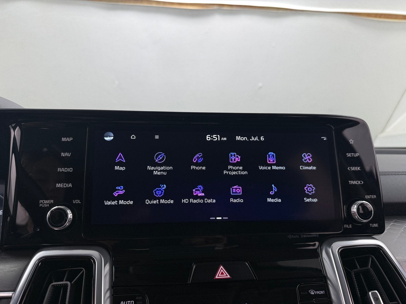 Thumbnail: 2023 Kia Sorento - 3