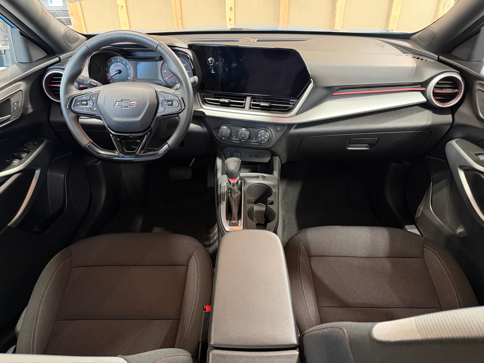 Thumbnail: 2025 Chevrolet Trax - 3
