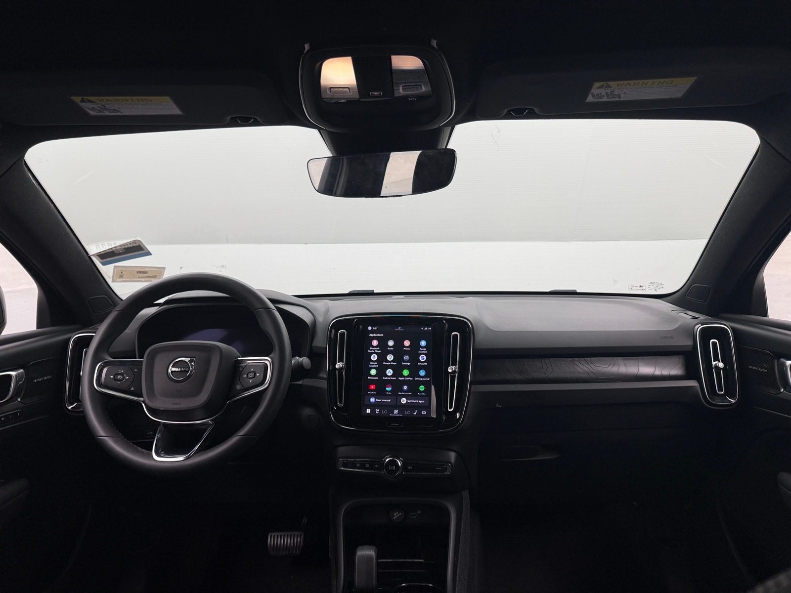 Thumbnail: 2023 Volvo C40 - 3