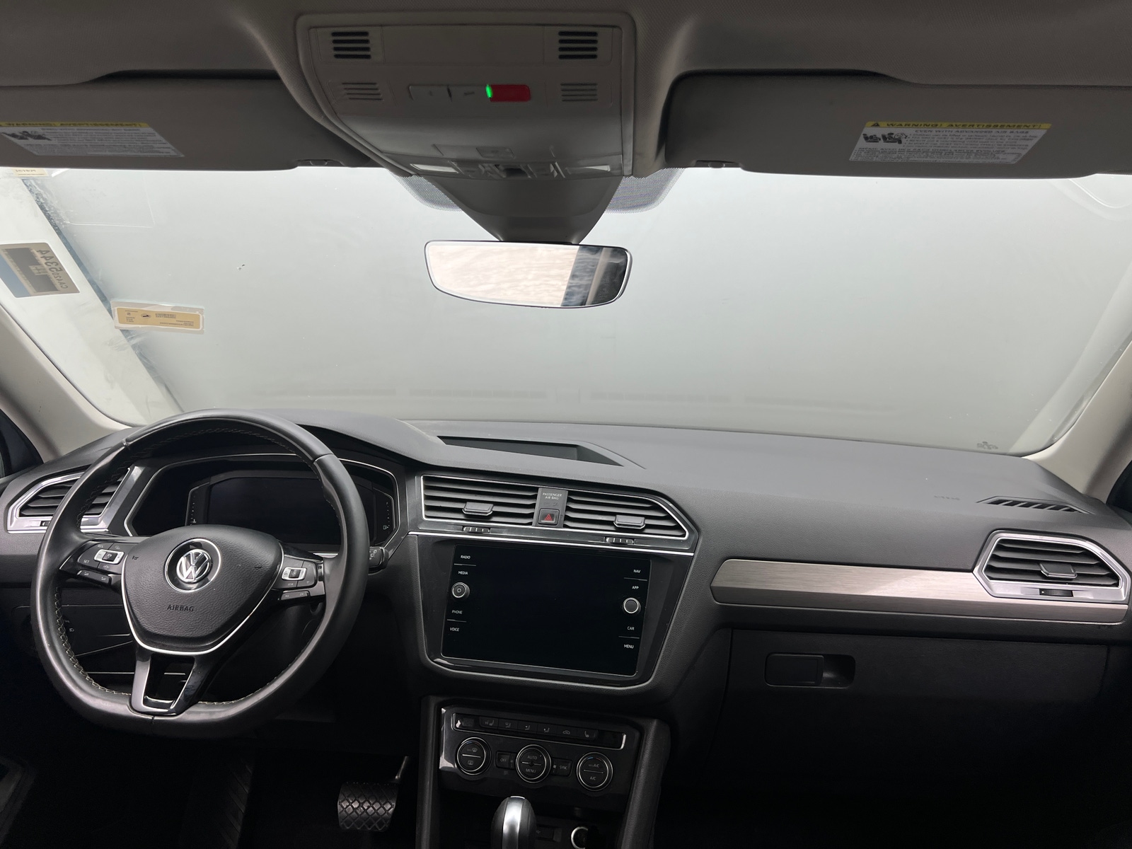 Thumbnail: 2021 Volkswagen Tiguan - 3