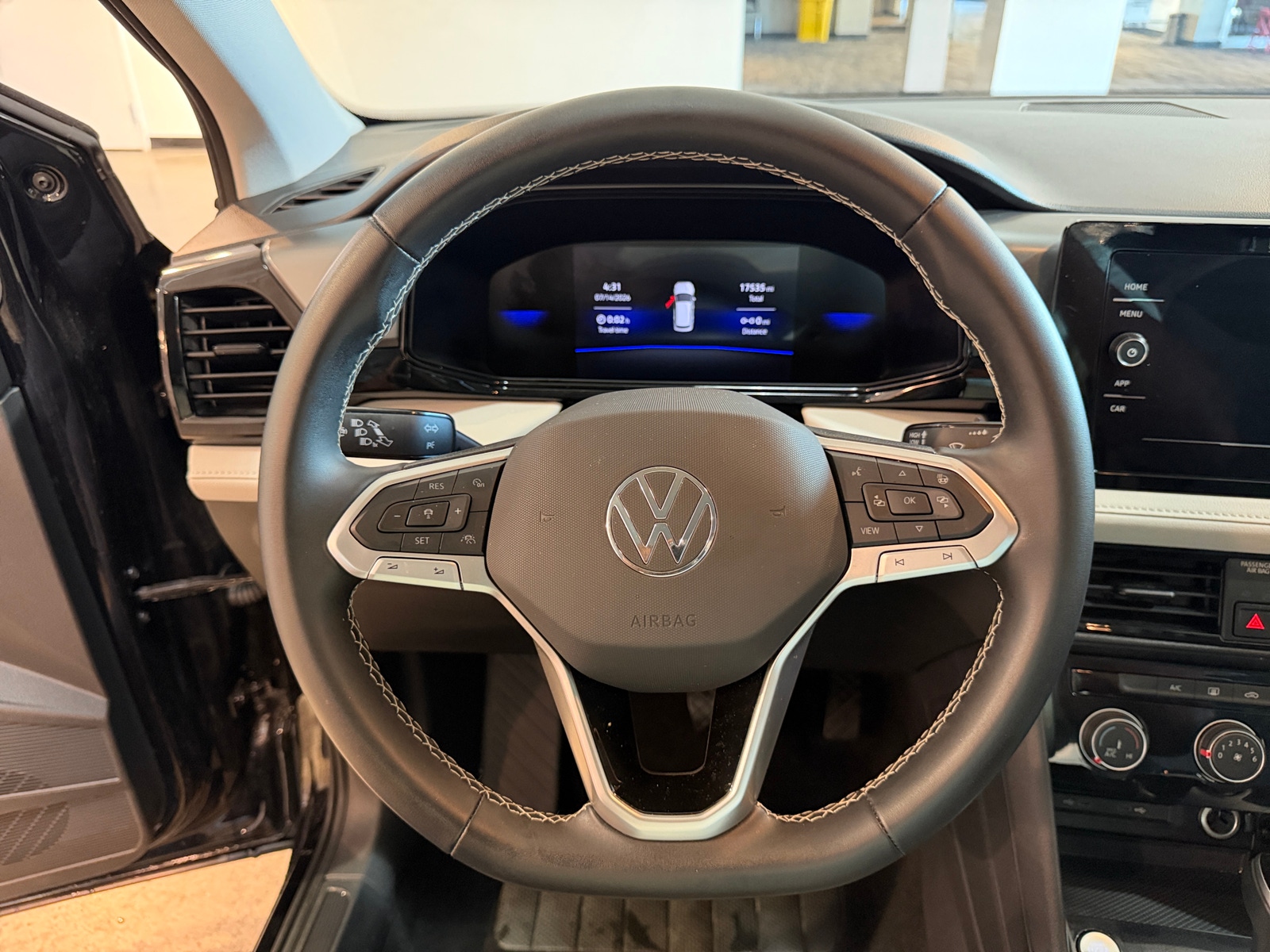Thumbnail: 2026 Volkswagen Taos - 4