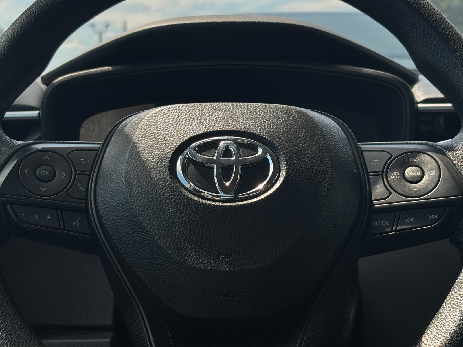 Thumbnail: 2025 Toyota Corolla - 4
