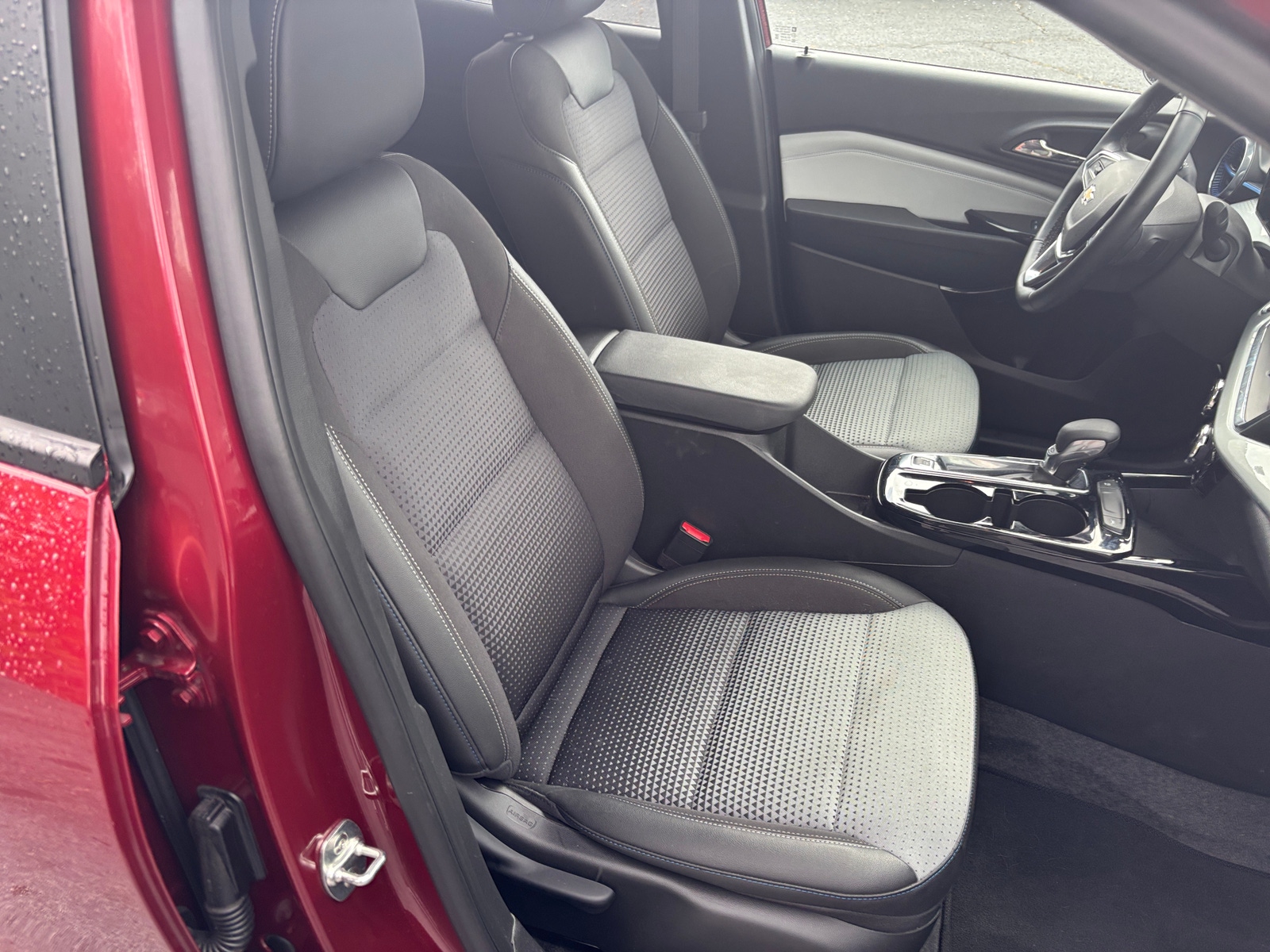 Thumbnail: 2025 Chevrolet Trax - 2