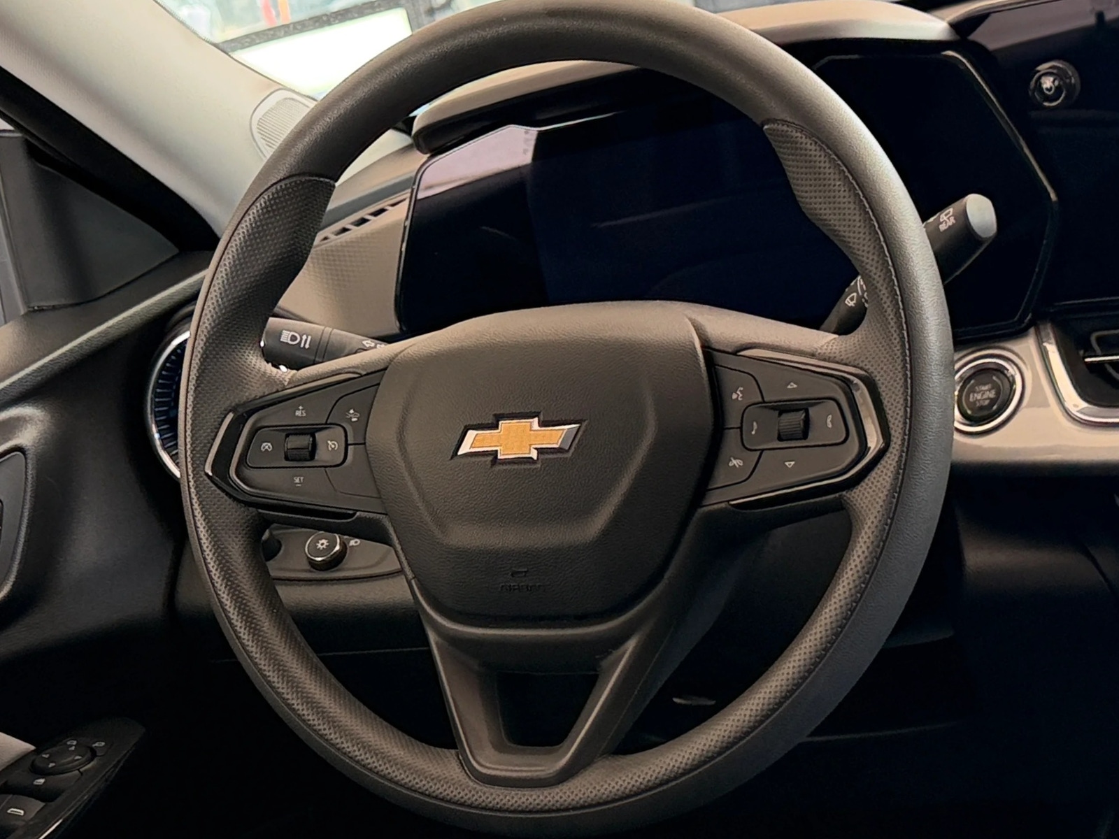 Thumbnail: 2025 Chevrolet Trax - 5