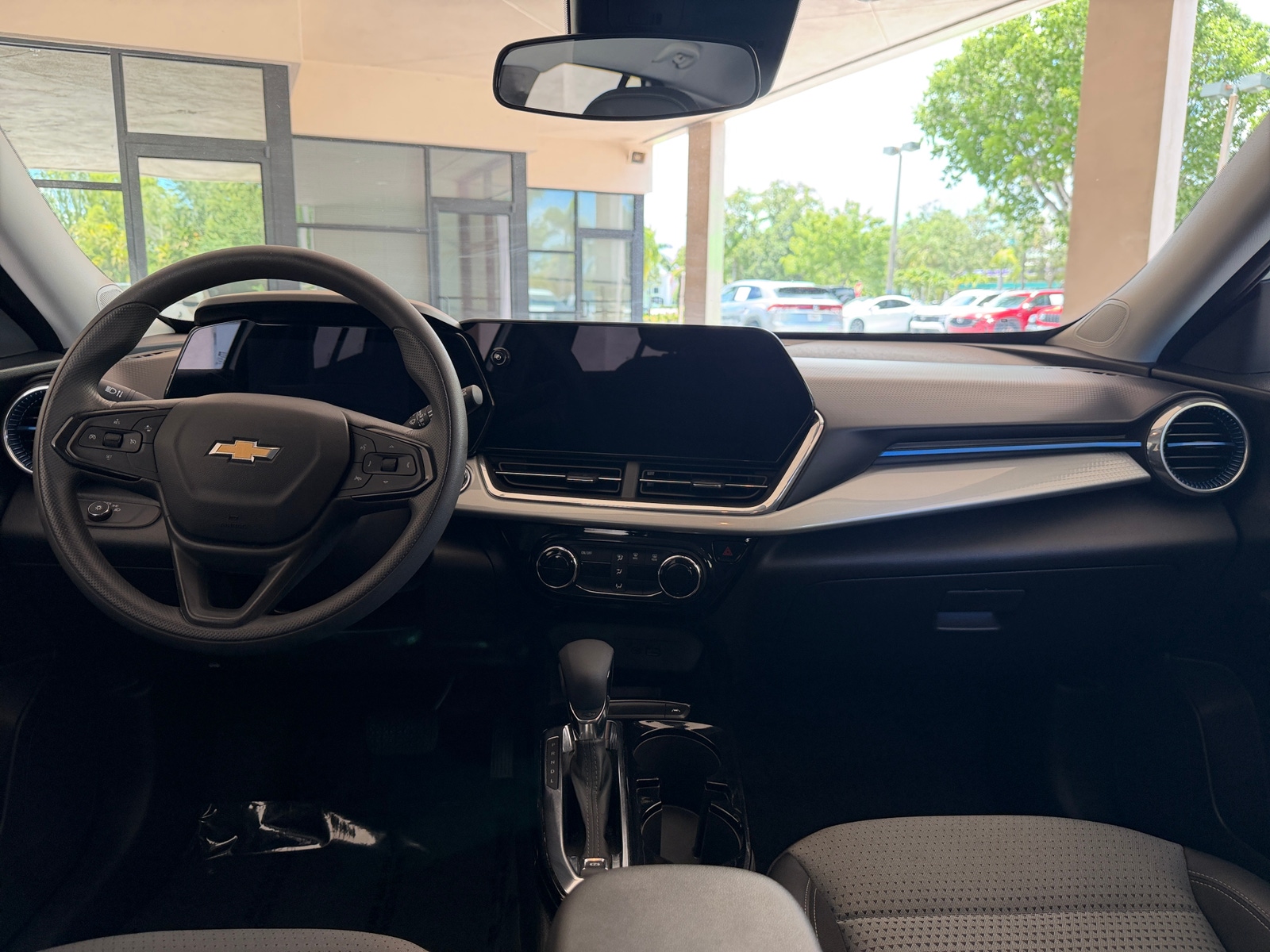 Thumbnail: 2025 Chevrolet Trax - 3