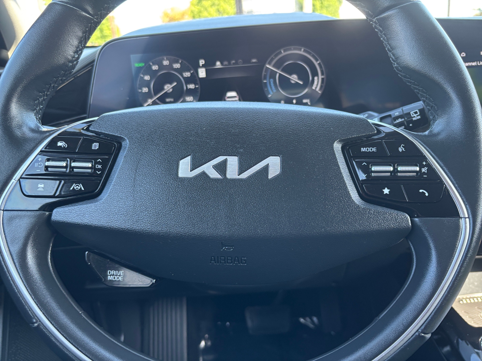 Thumbnail: 2023 Kia Niro - 5