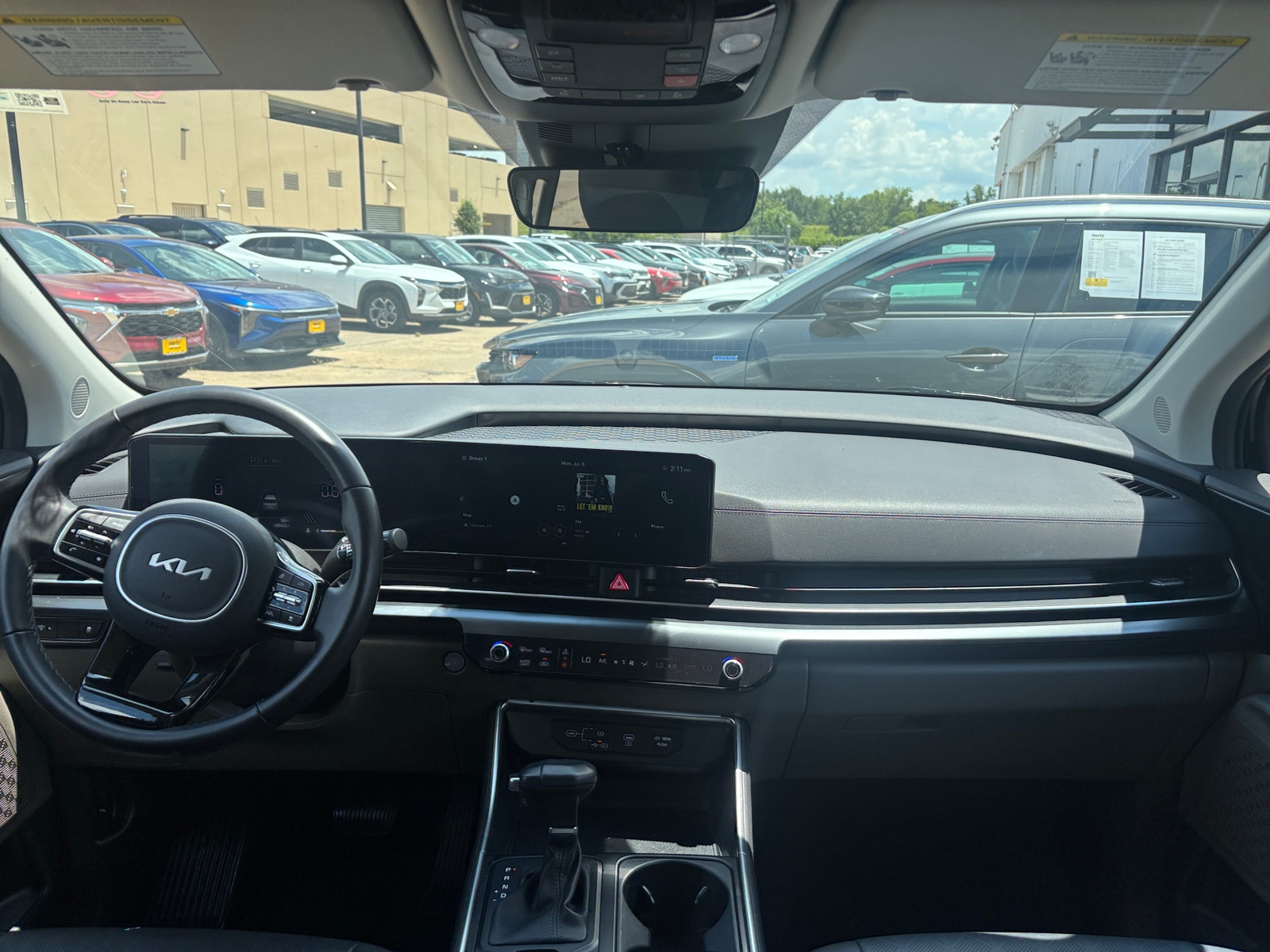 Thumbnail: 2026 Kia Carnival - 3