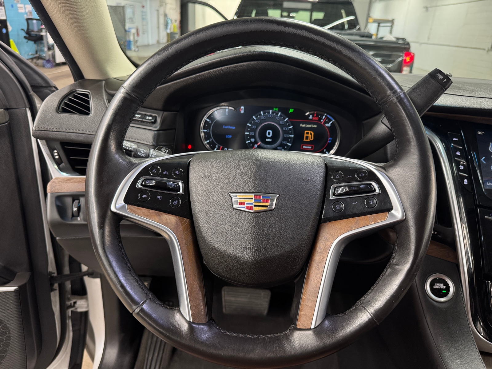 Thumbnail: 2019 Cadillac Escalade - 4