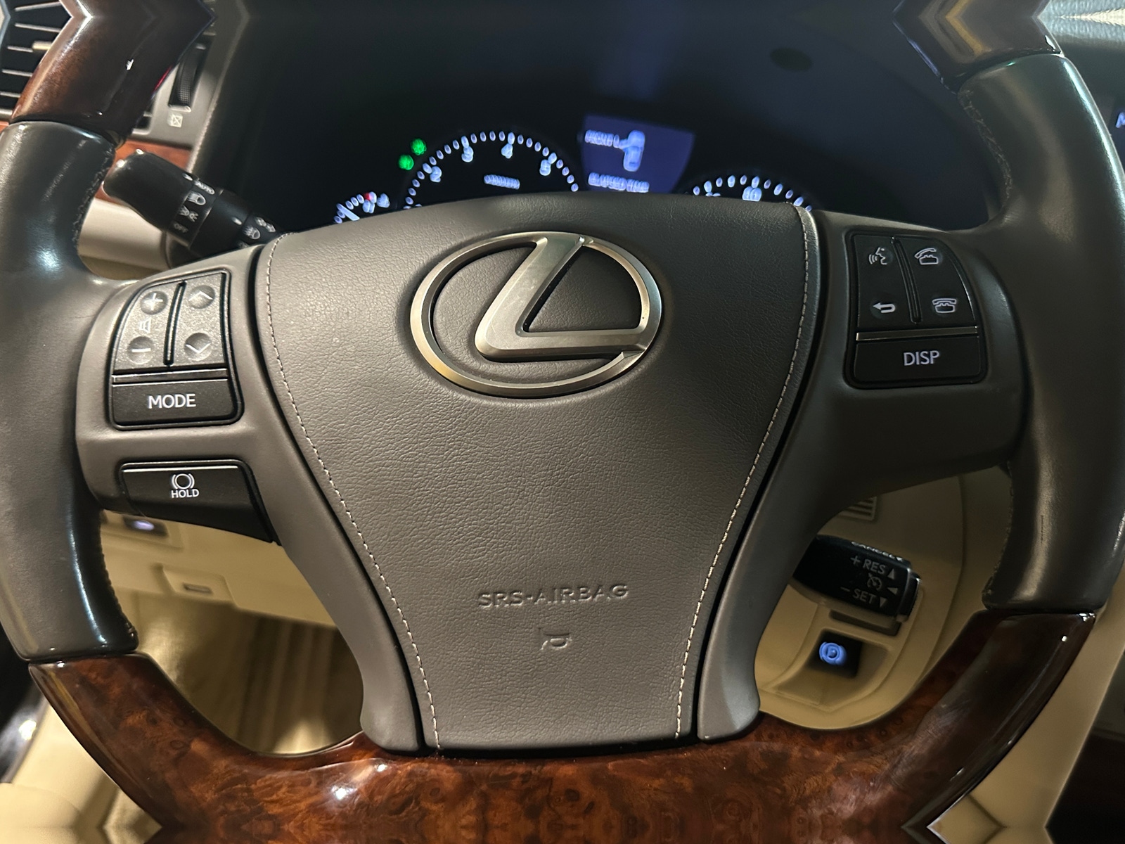 Thumbnail: 2016 Lexus LS - 4