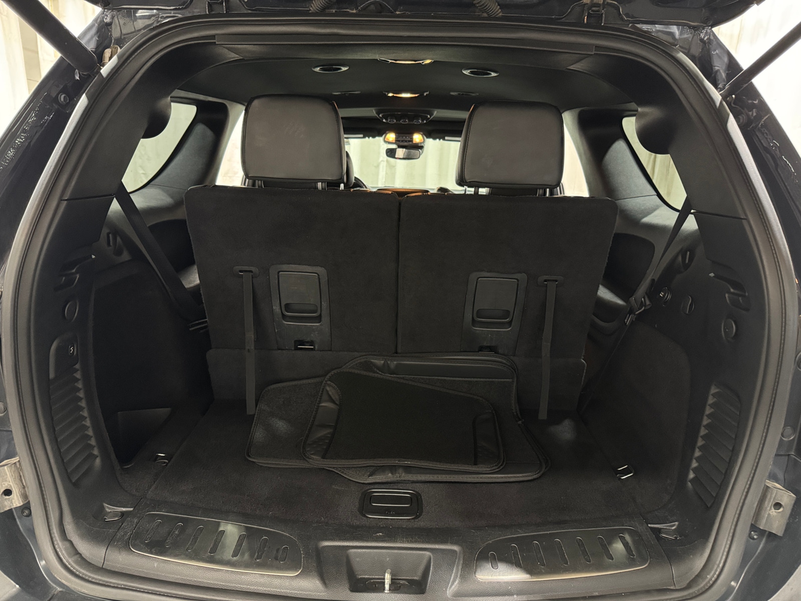 Thumbnail: 2017 Dodge Durango - 6