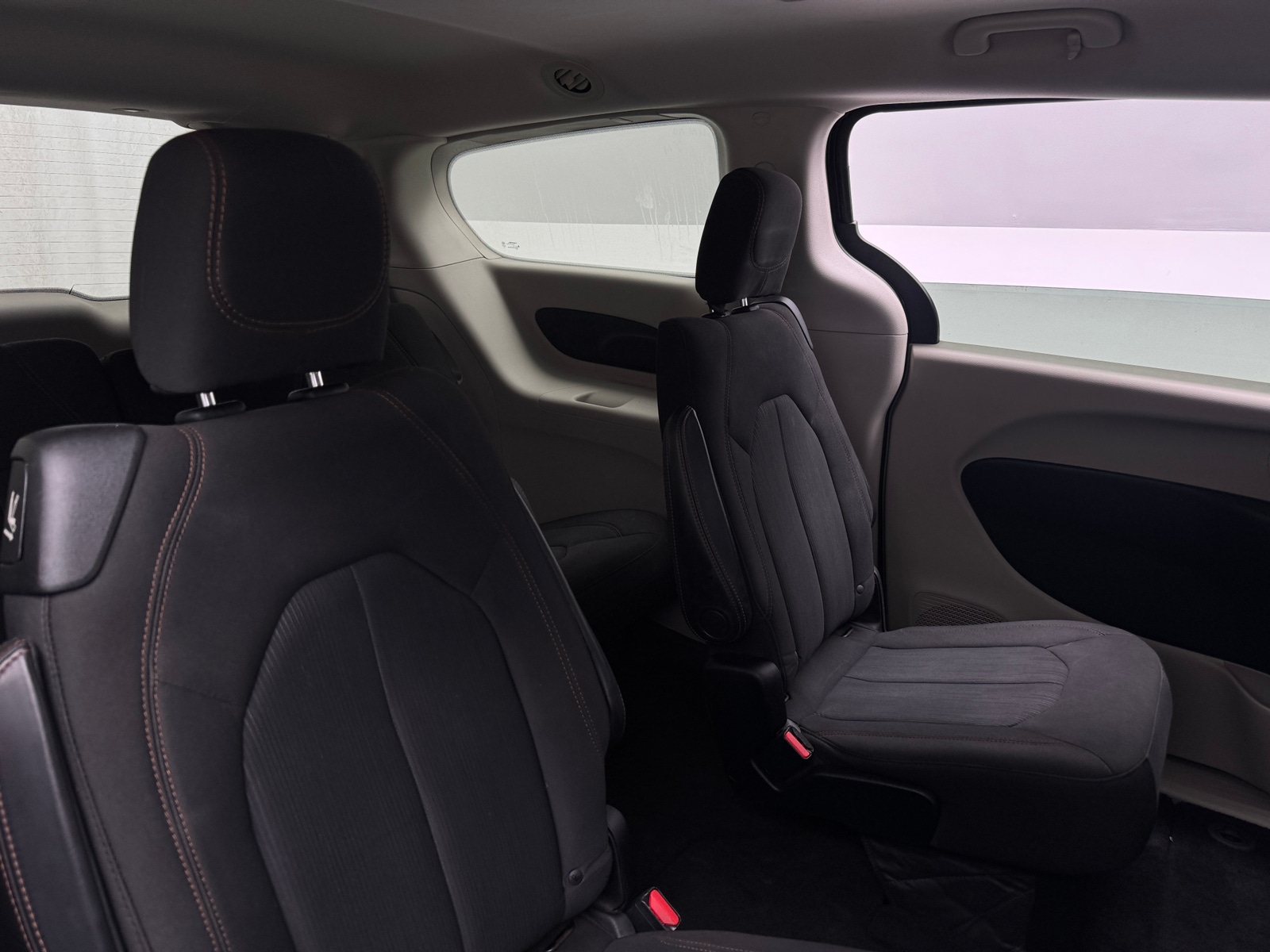 Thumbnail: 2019 Chrysler Pacifica - 6