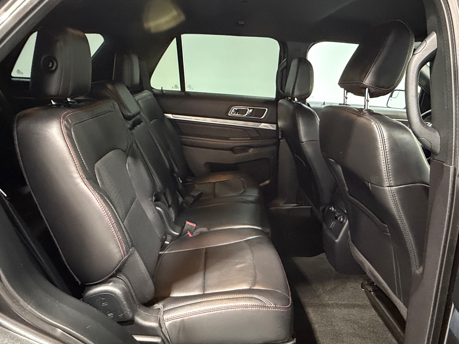Thumbnail: 2018 Ford Explorer - 5