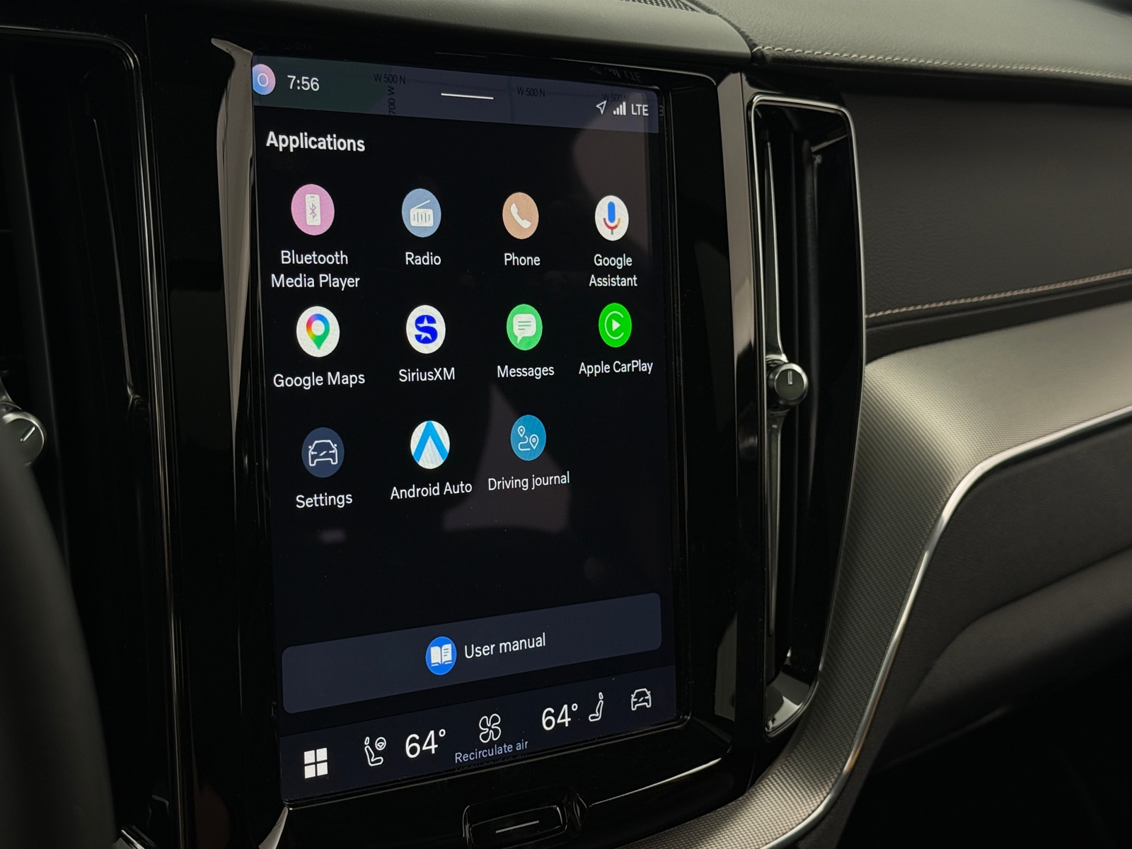 Thumbnail: 2022 Volvo XC60 - 3