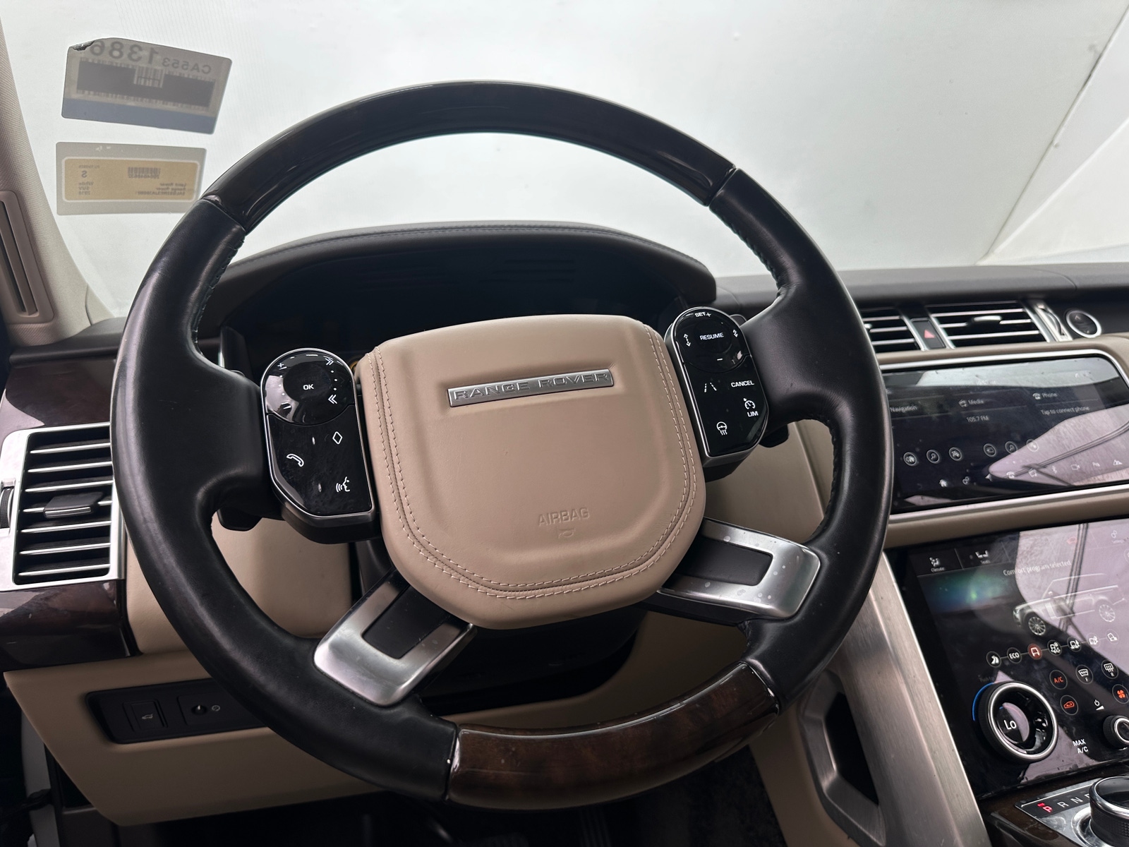 Thumbnail: 2018 Land Rover Range Rover - 4