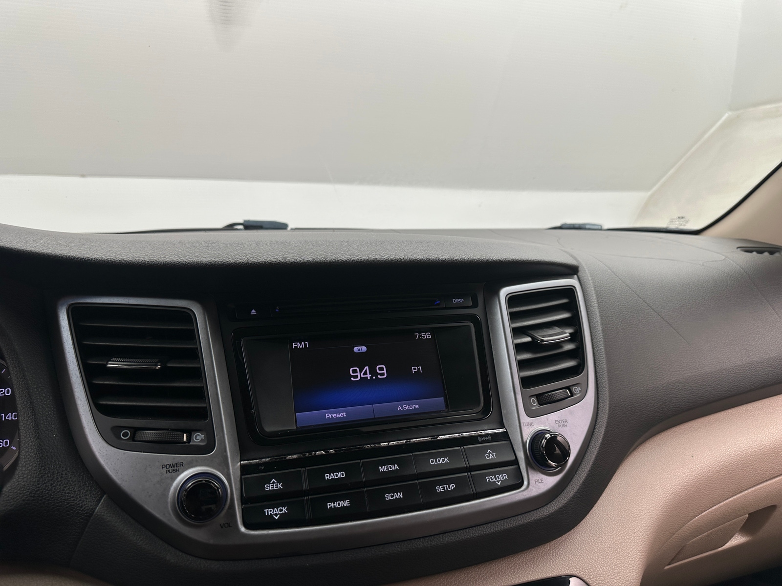Thumbnail: 2016 Hyundai Tucson - 4