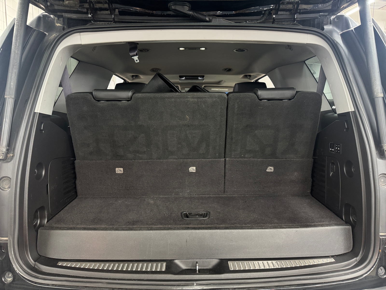 Thumbnail: 2017 Chevrolet Tahoe - 6