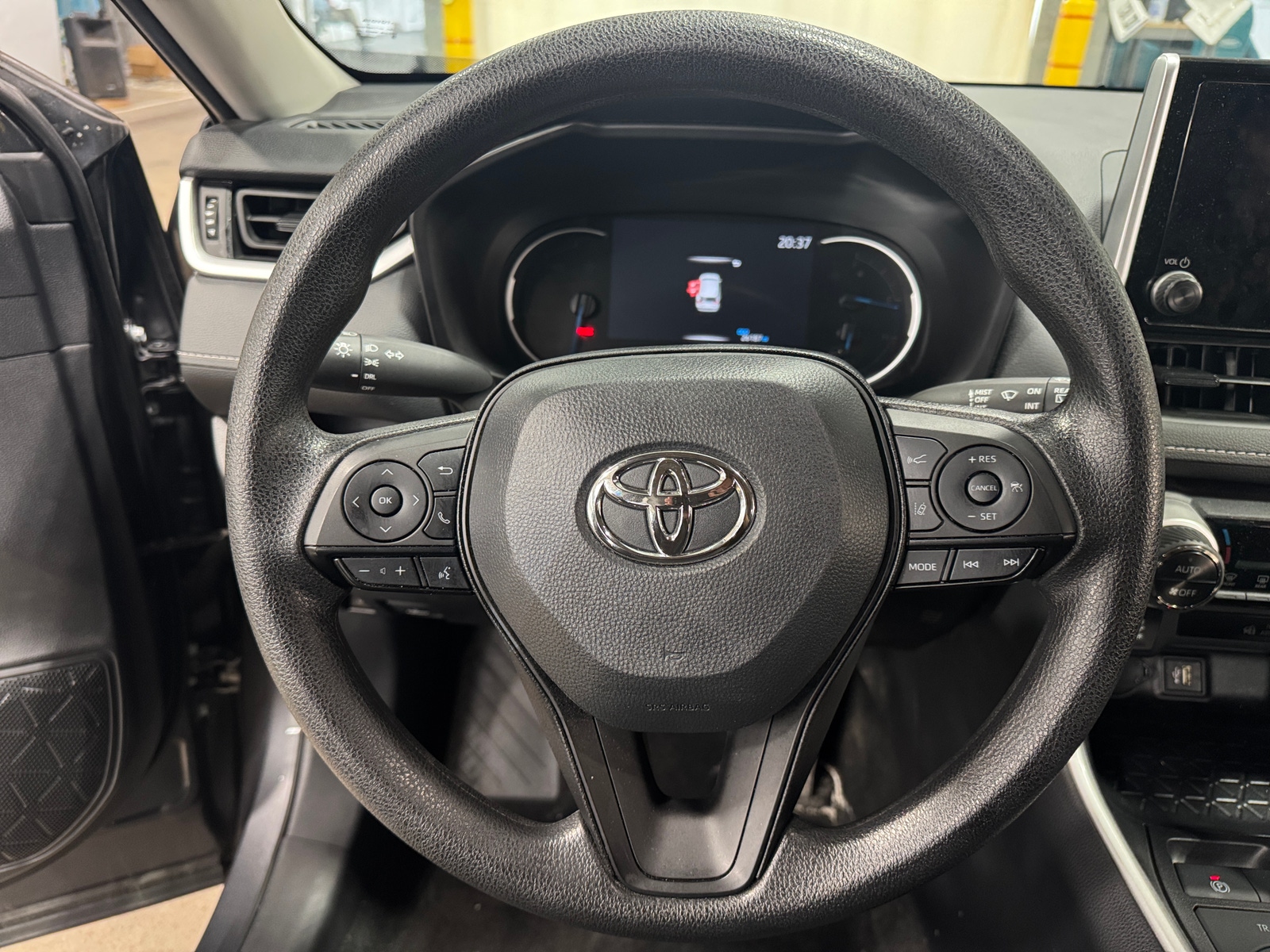 Thumbnail: 2025 Toyota RAV4 - 5