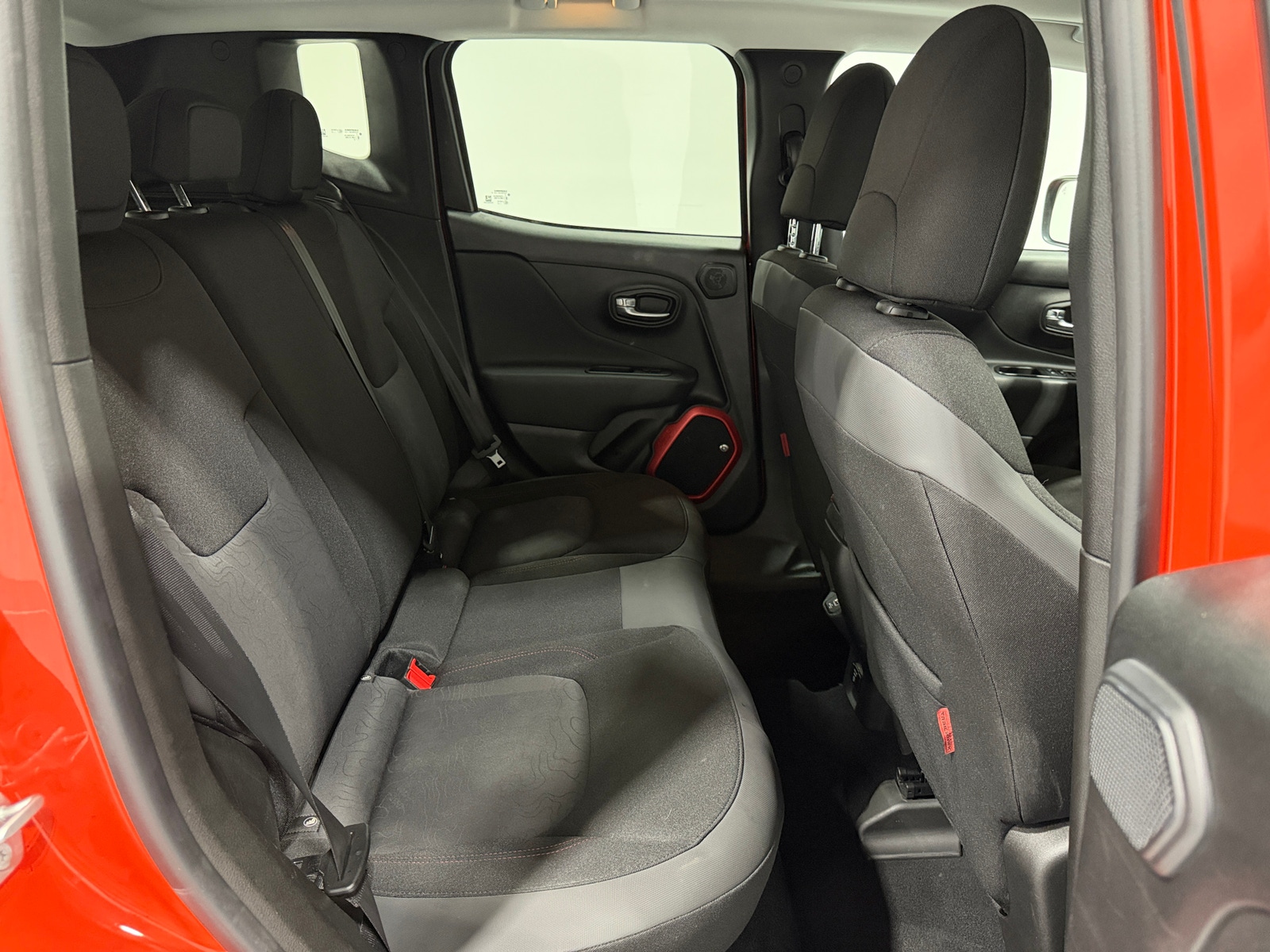 Thumbnail: 2018 Jeep Renegade - 6