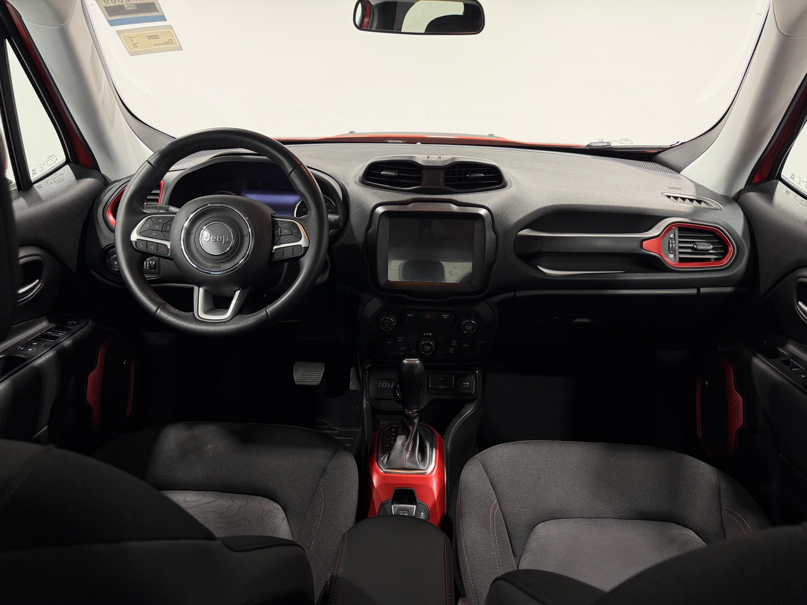 Thumbnail: 2018 Jeep Renegade - 3