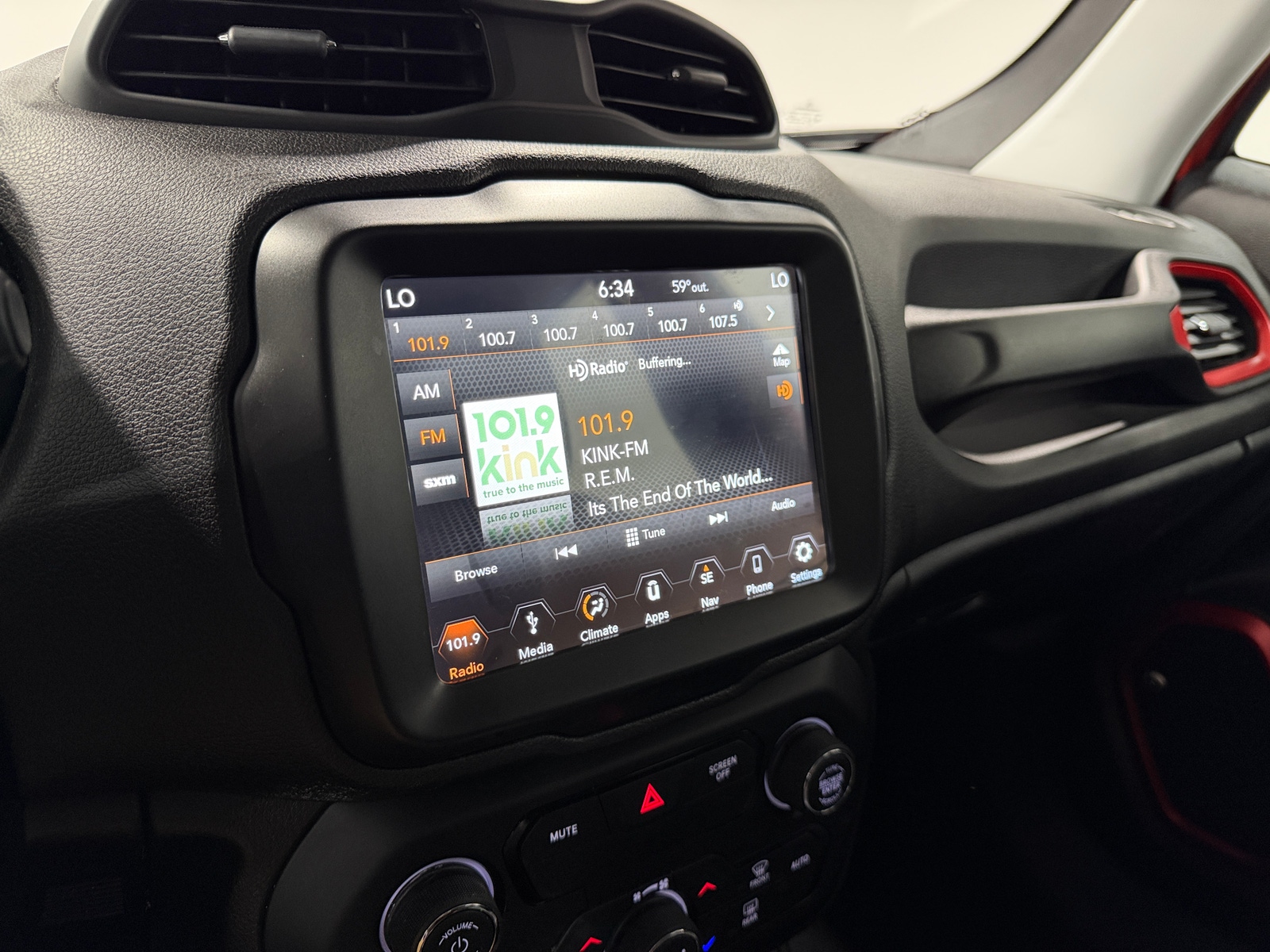 Thumbnail: 2018 Jeep Renegade - 4