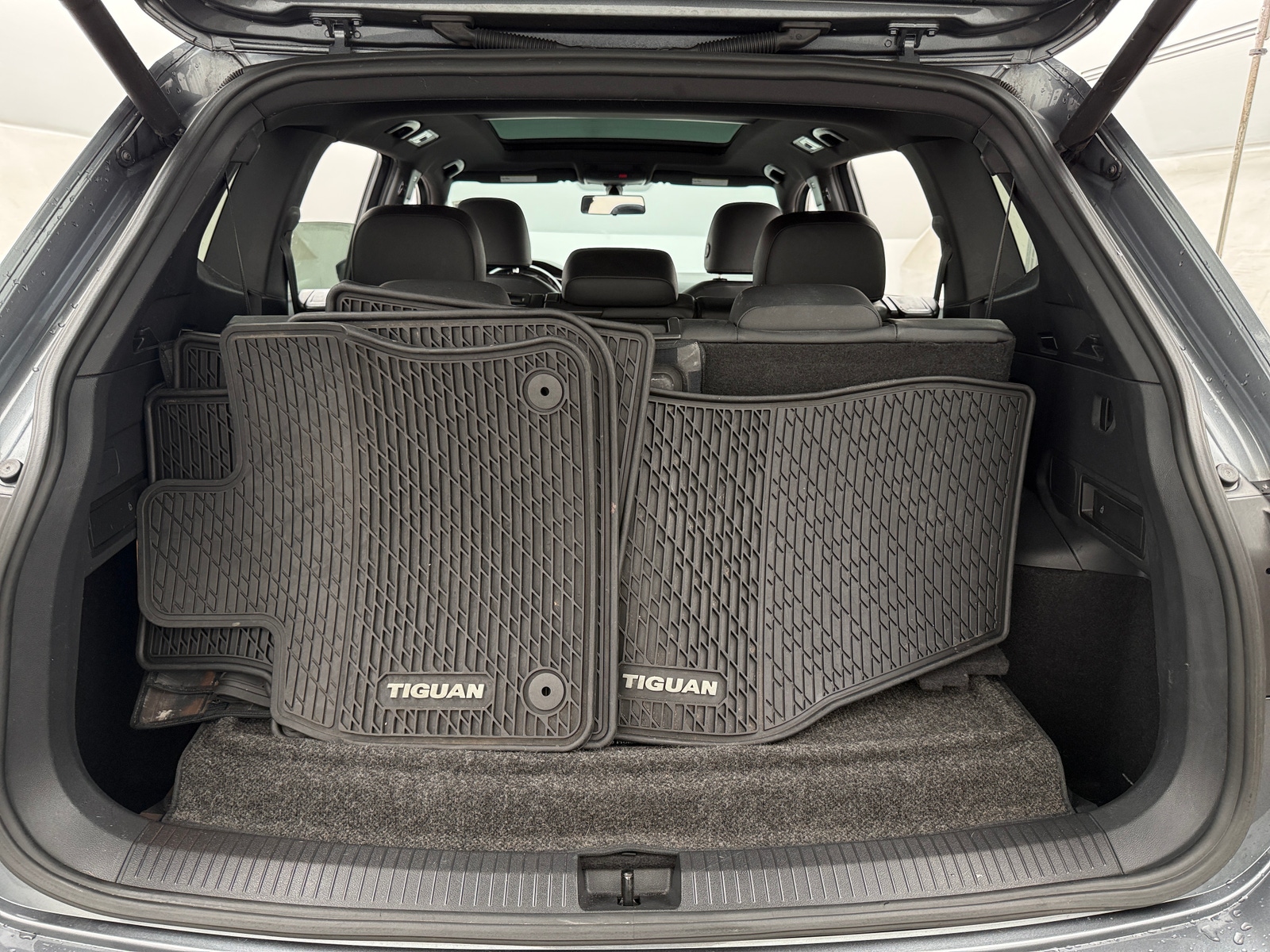 Thumbnail: 2019 Volkswagen Tiguan - 6