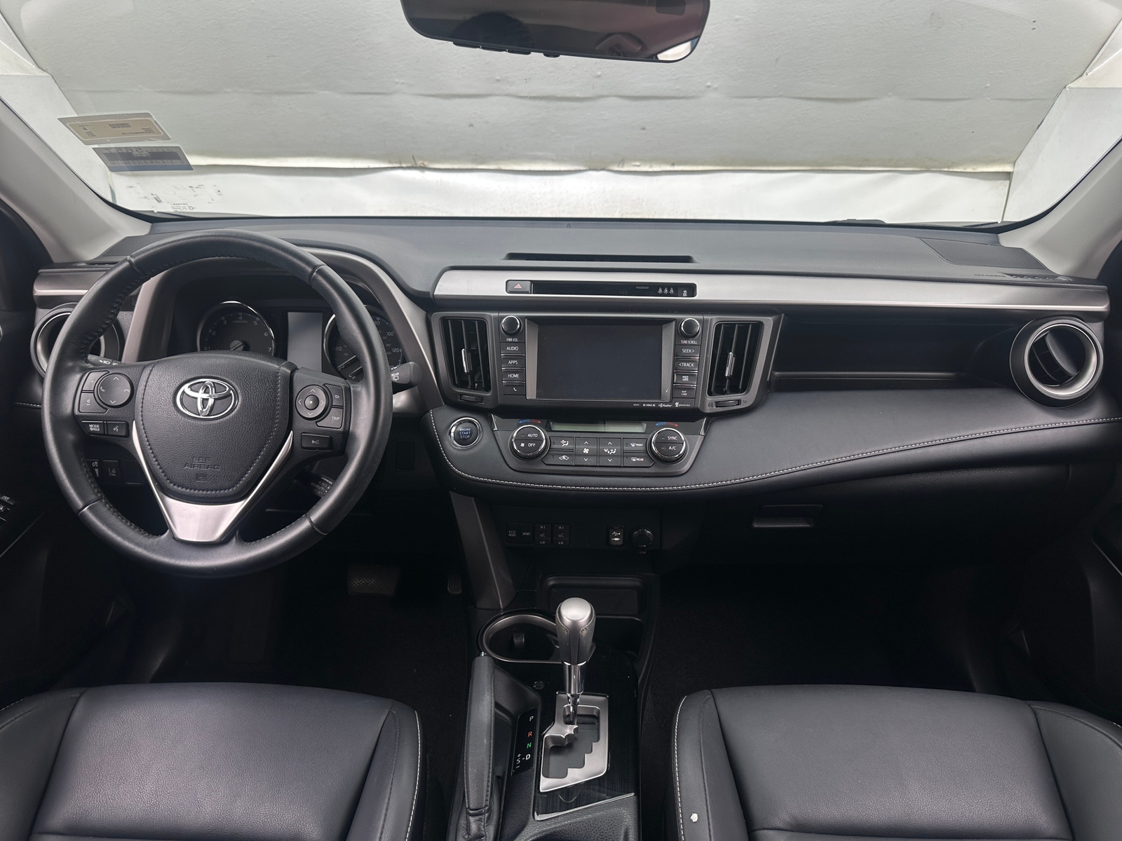 Thumbnail: 2017 Toyota RAV4 - 2