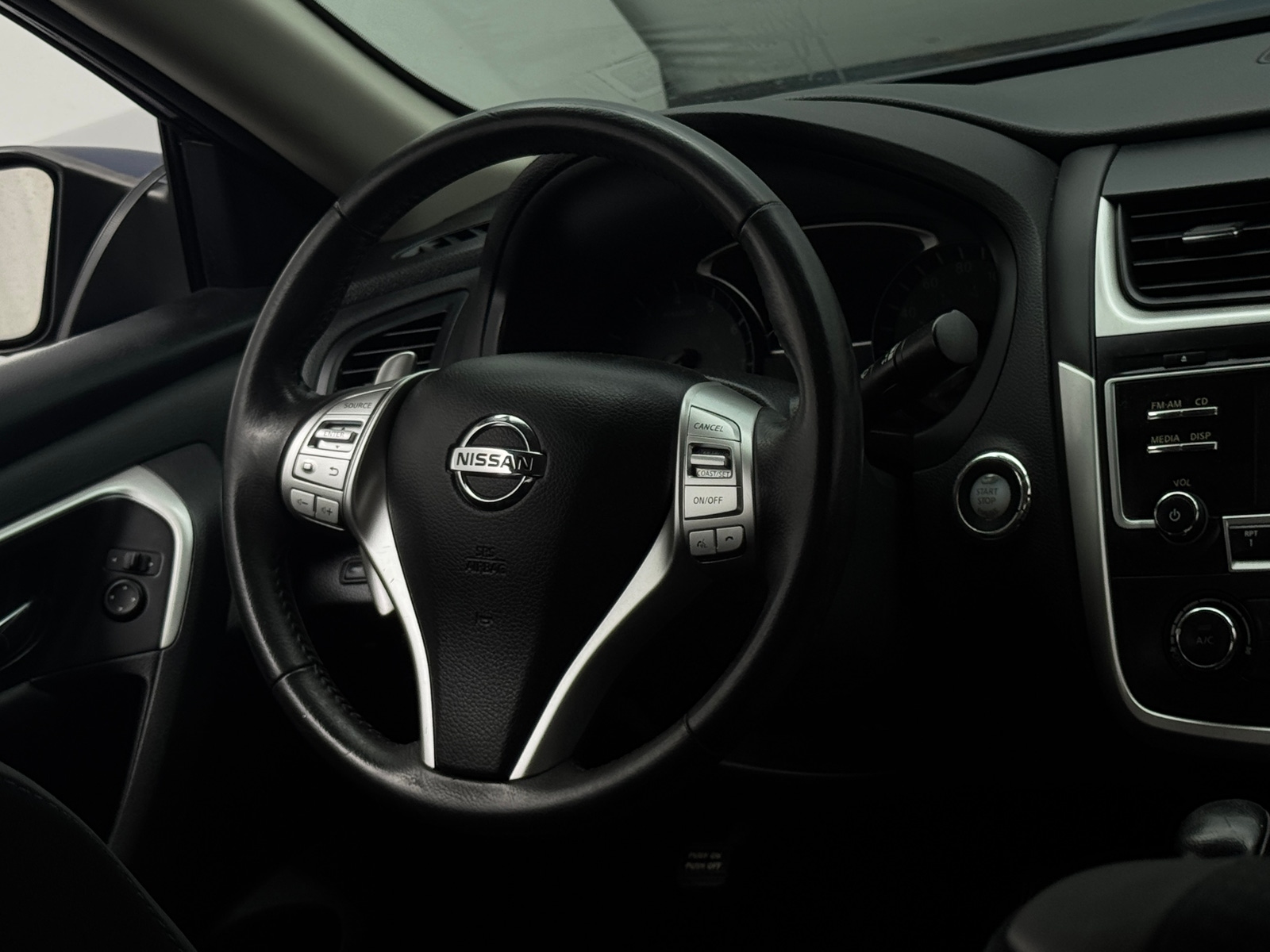 Thumbnail: 2017 Nissan Altima - 5