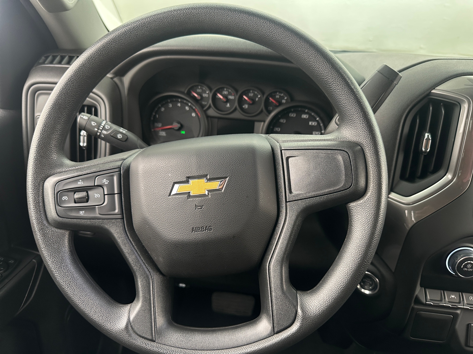 Thumbnail: 2026 Chevrolet Silverado 1500 - 5