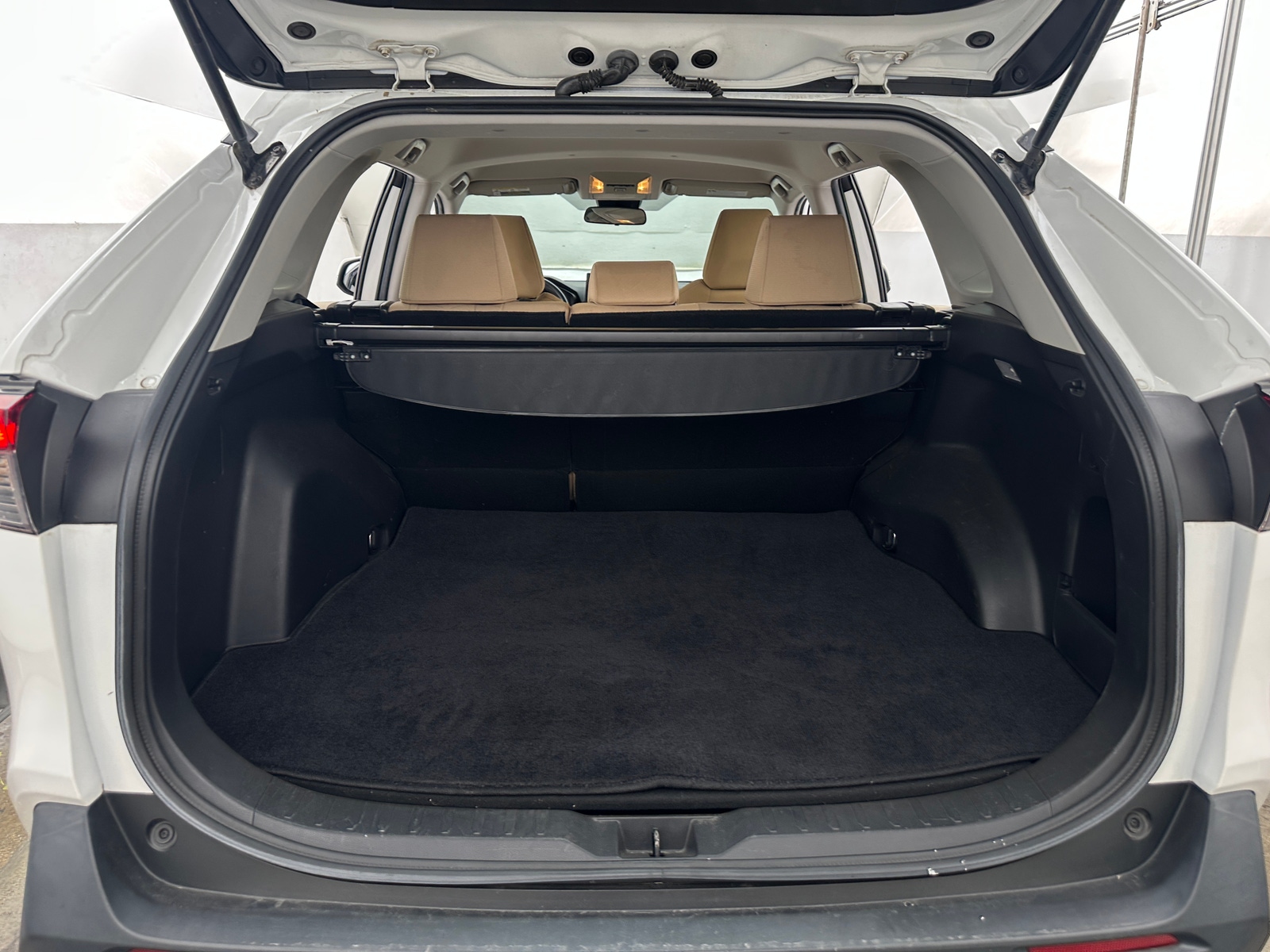 Thumbnail: 2021 Toyota RAV4 - 7