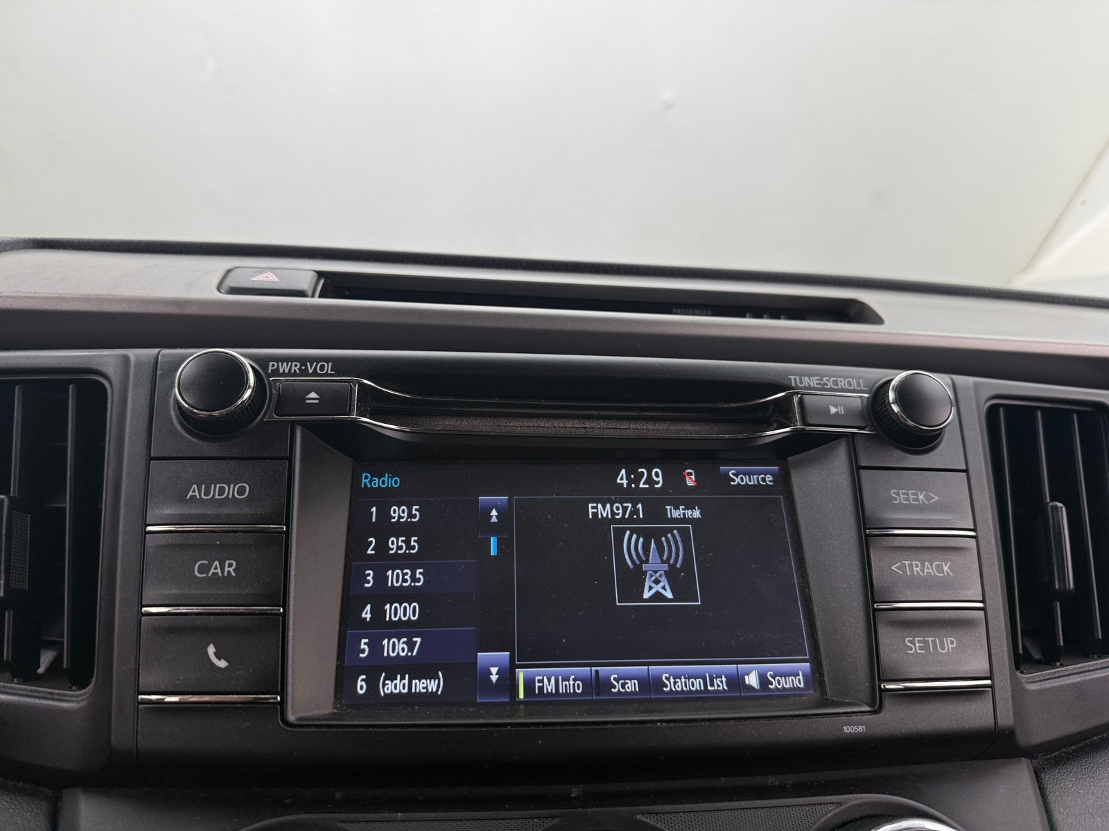 Thumbnail: 2017 Toyota RAV4 - 4